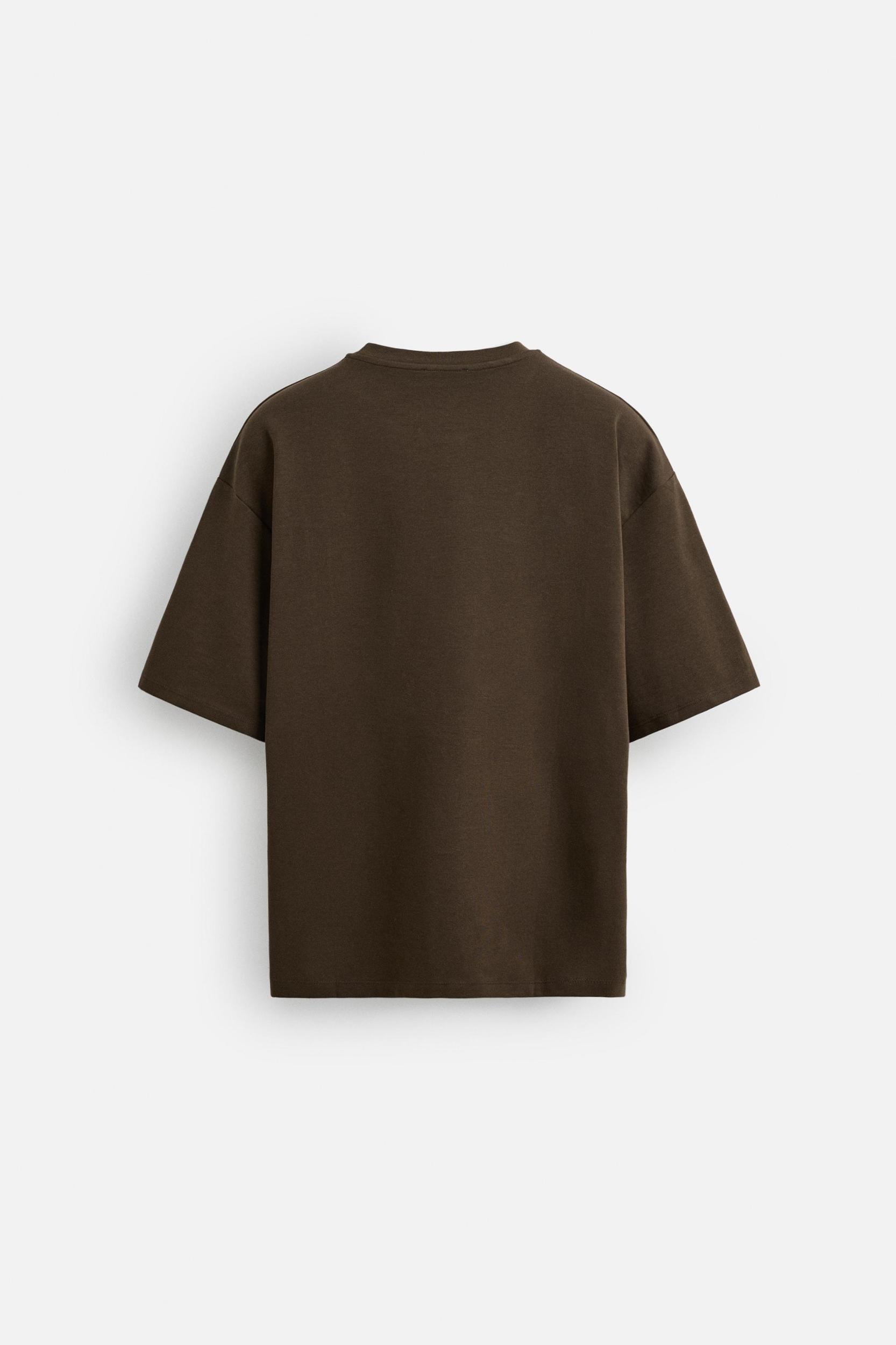 RAISED PATCH T-SHIRT Product Image