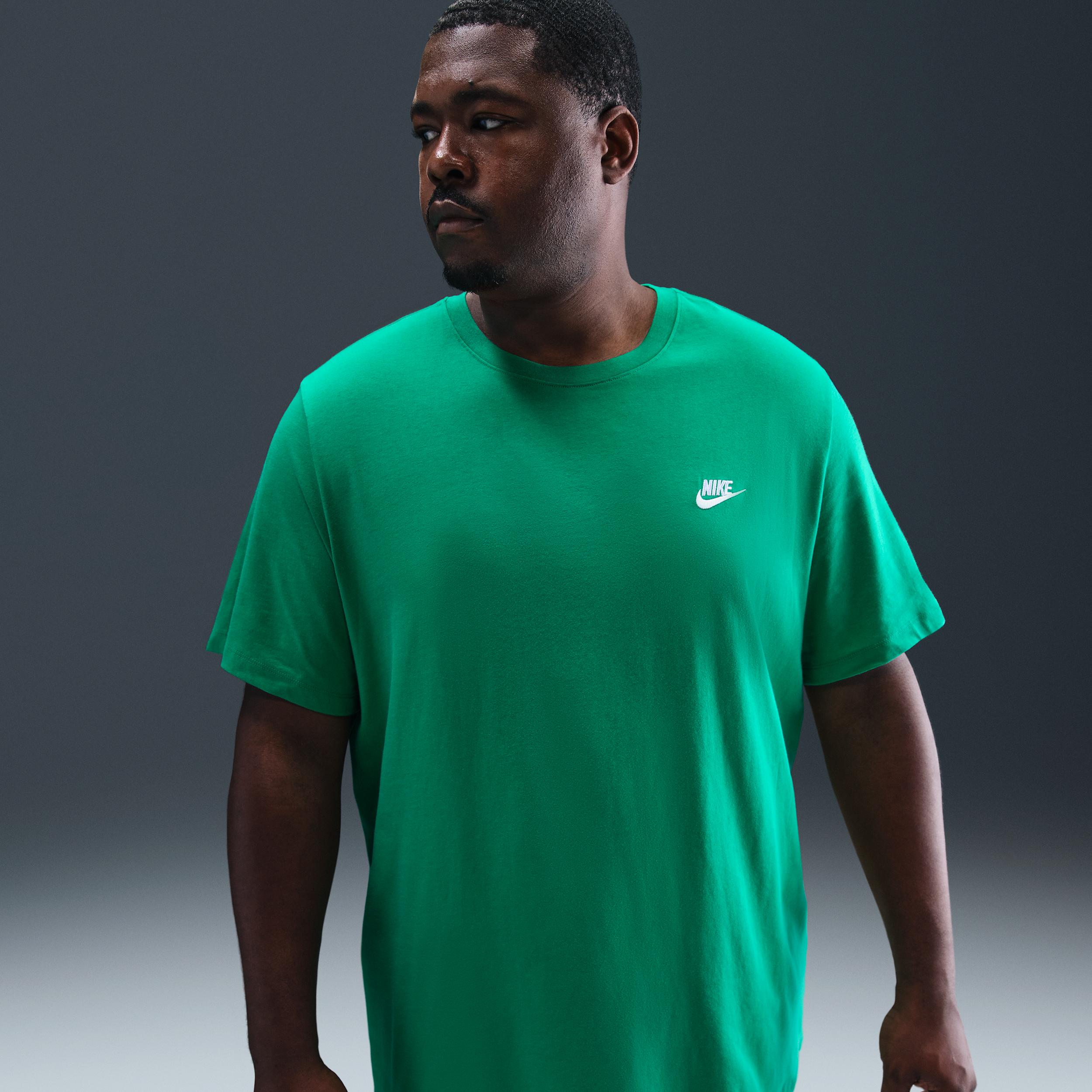 Mens Nike Sportswear Club T-Shirt | AR4997-324 Product Image
