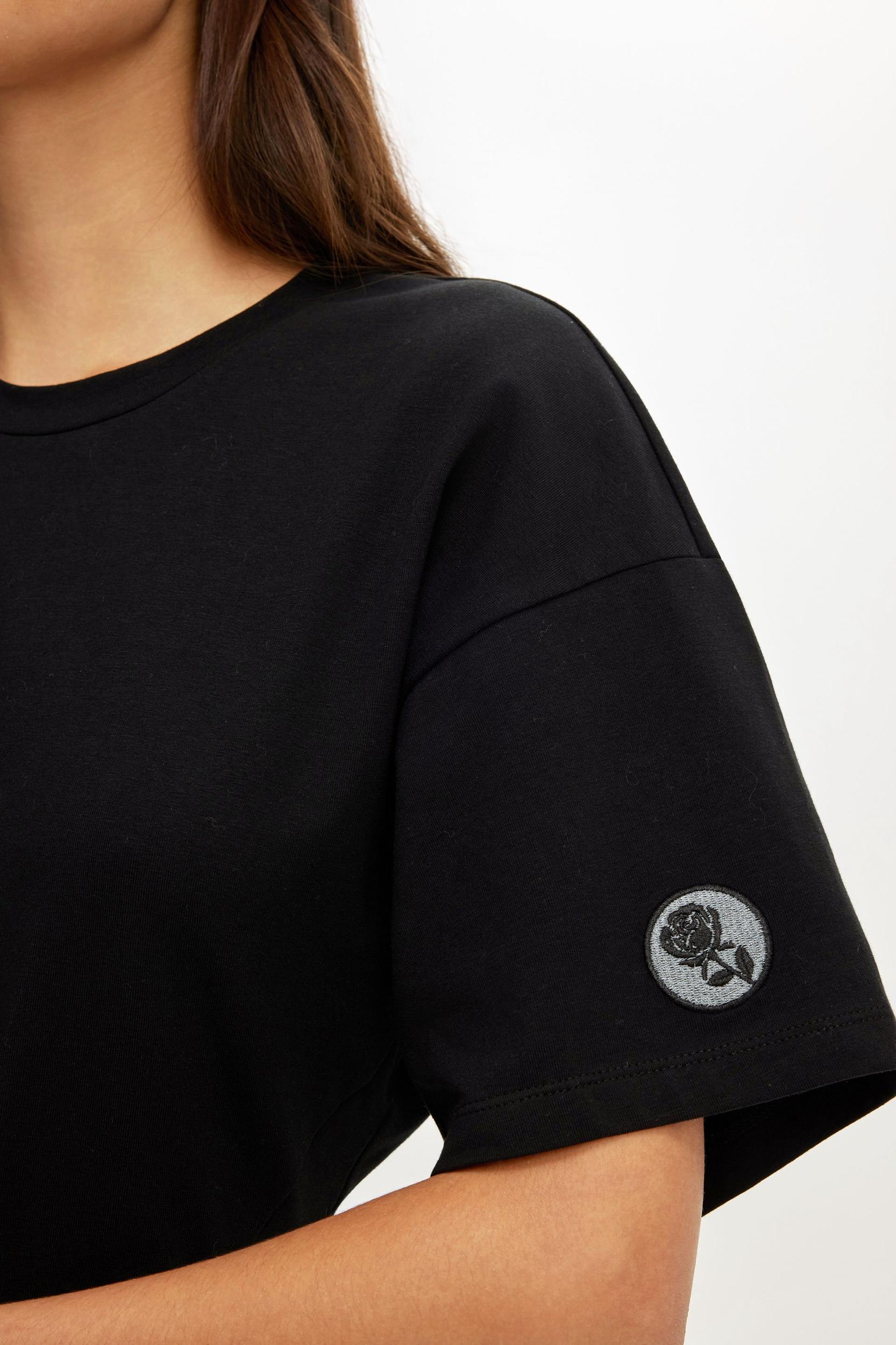 Active Graphic Hourglass Tee Product Image