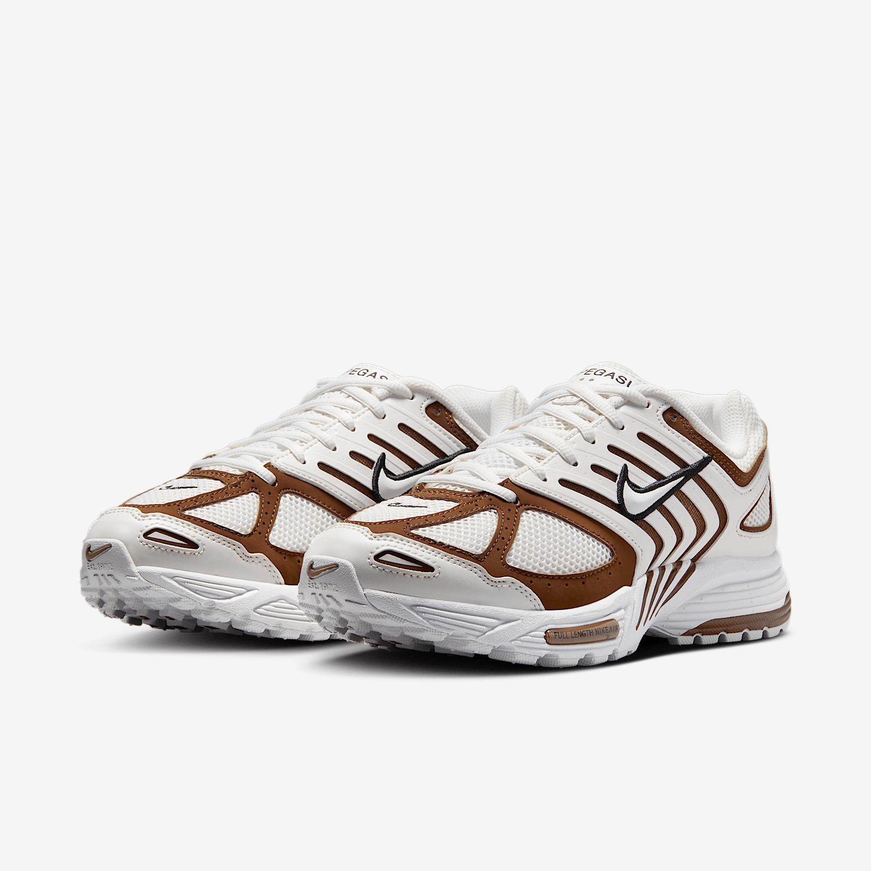 Nike Women's Air Pegasus 2005 Shoes Product Image