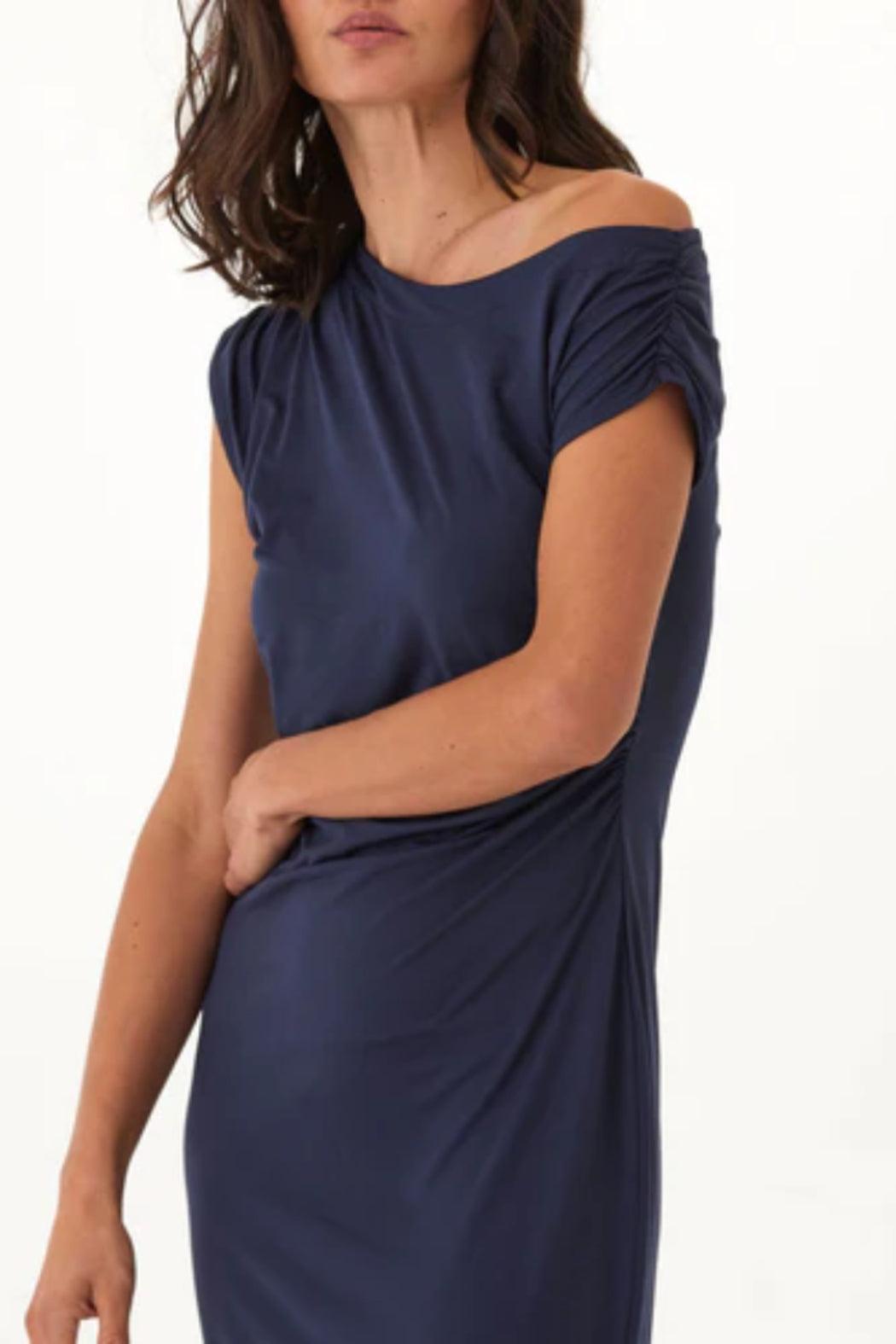 Leoni Luxe Jersey Ruched Midi Dress Product Image