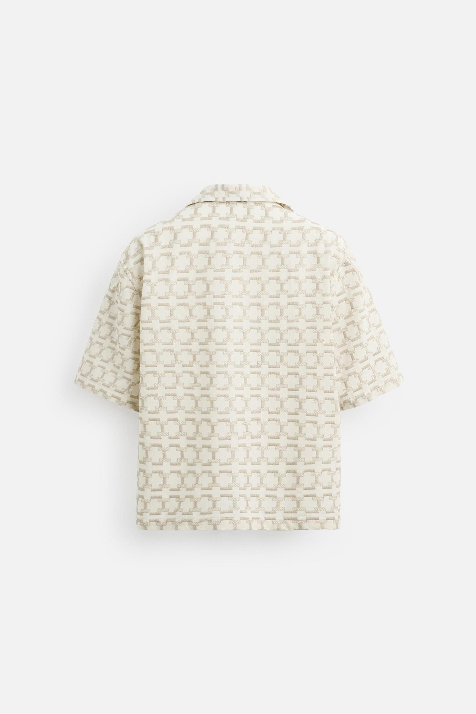 GEOMETRIC EMBROIDERED SHIRT Product Image