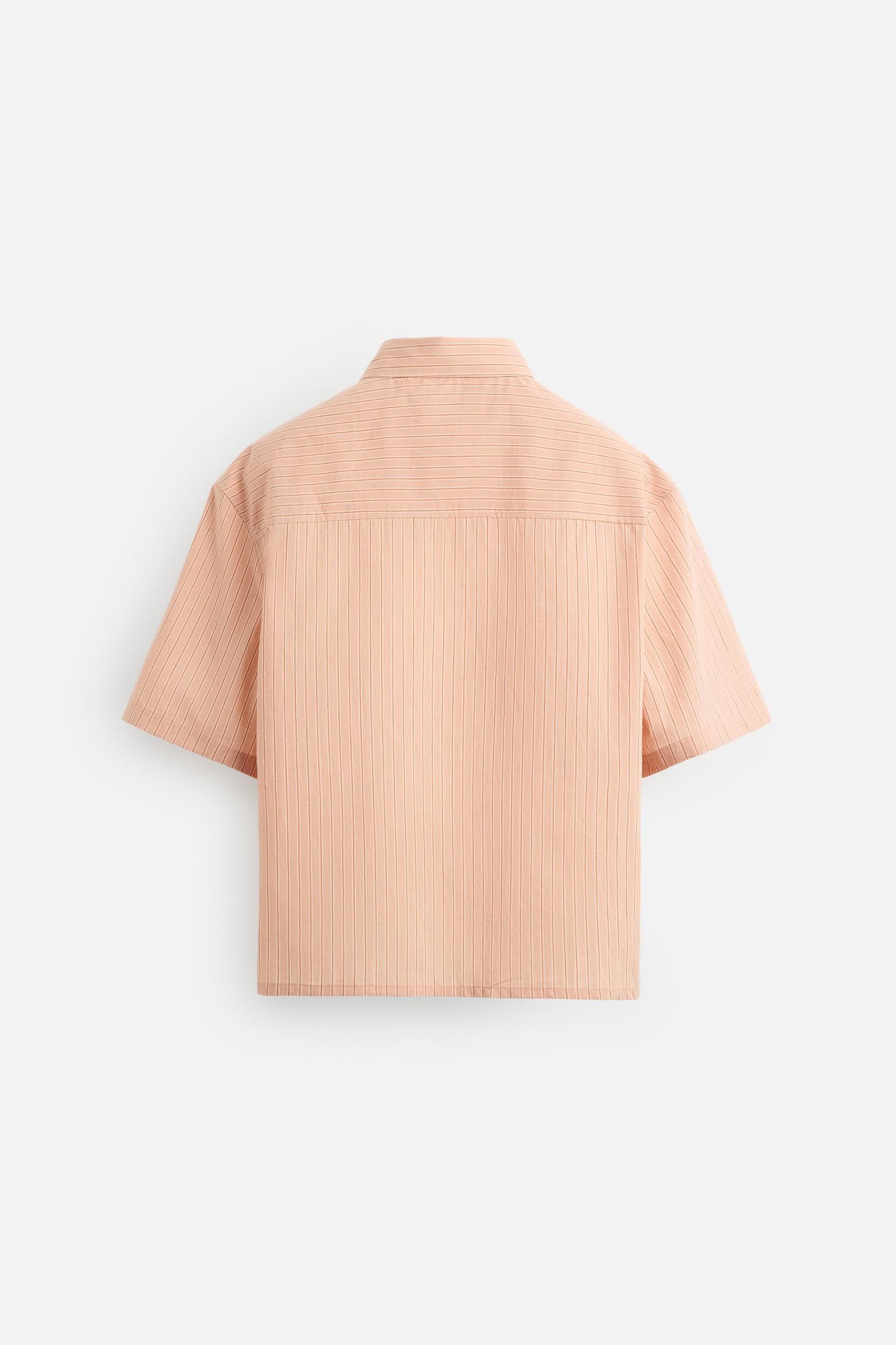 STRIPED CROPPED FIT SHIRT Product Image