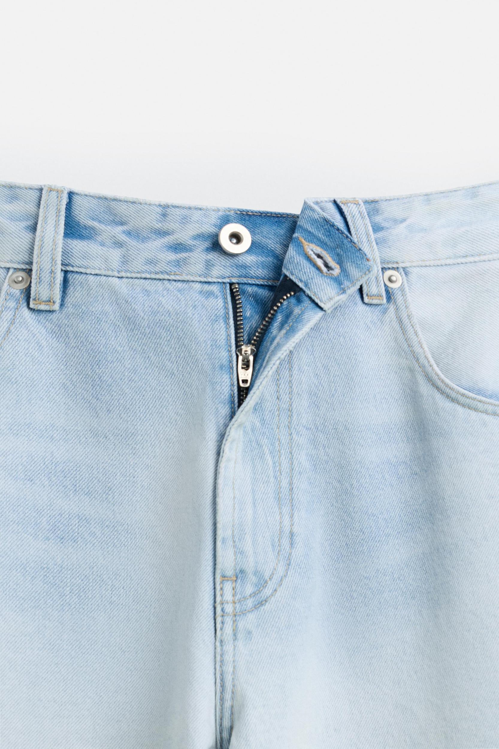 FADE BAGGY FIT JEANS Product Image