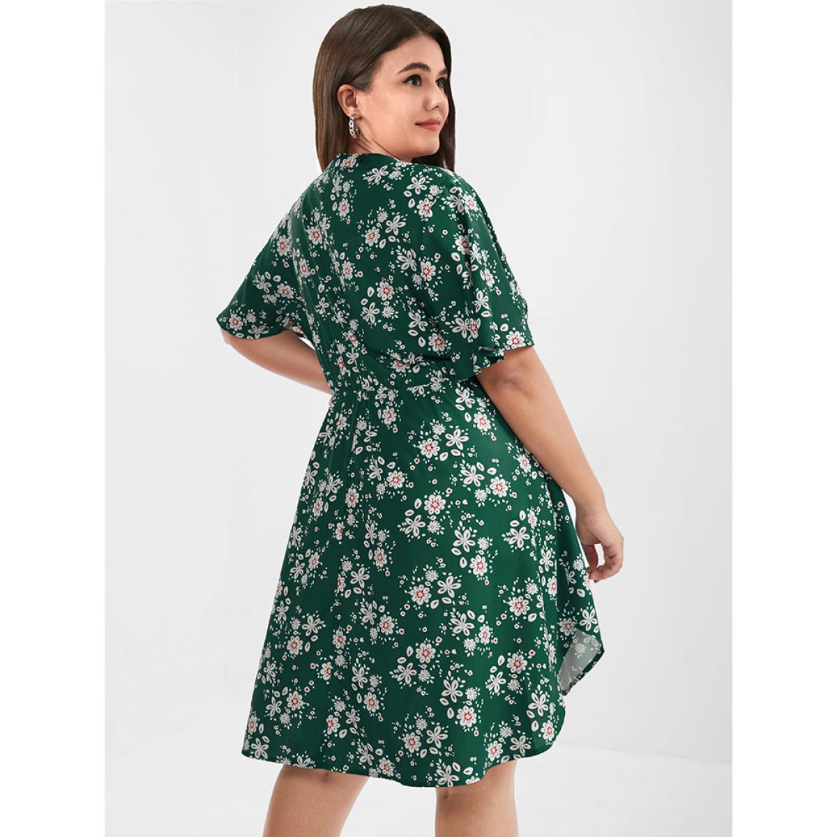 Plus Size Floral Pocket Ruffled V Neck Short Dress DarkGreen Women Elegant Printed V-neck Short sleeve Curvy Knee Dress BloomChic 26/4X Product Image