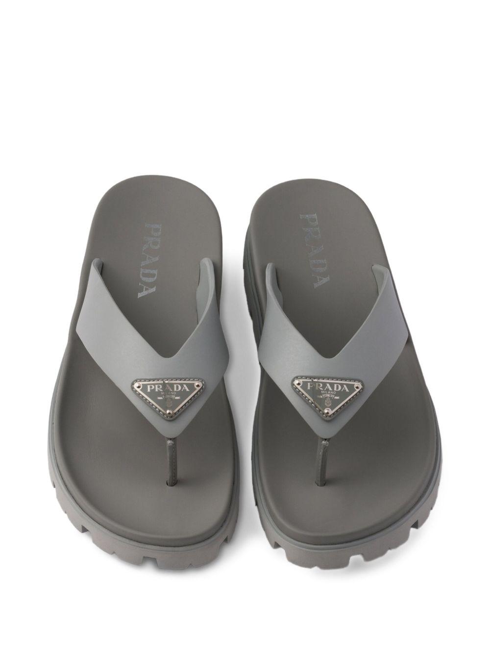 rubber flip-flops Product Image