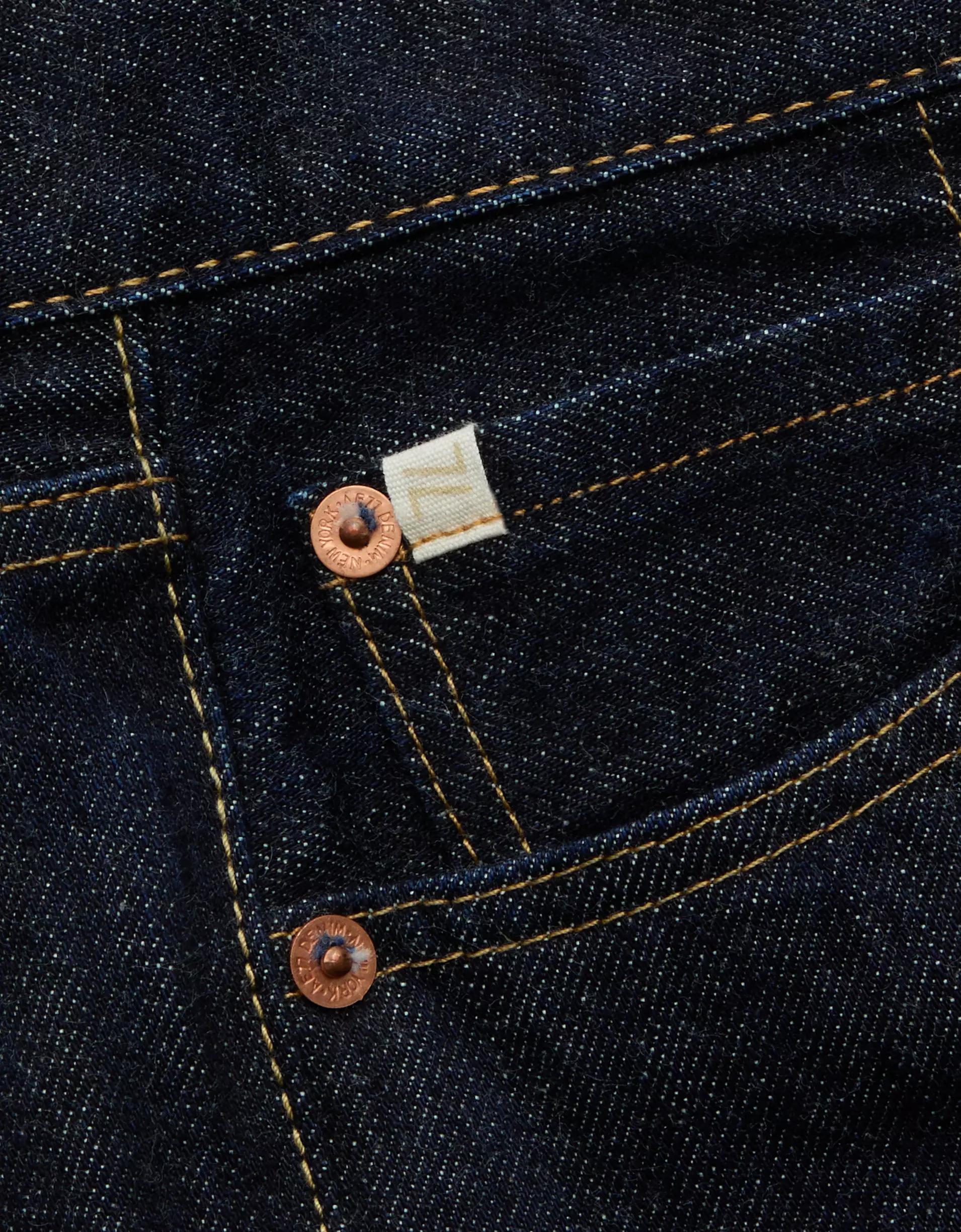 AE77 Premium Wide Crop Cuff Jean Product Image