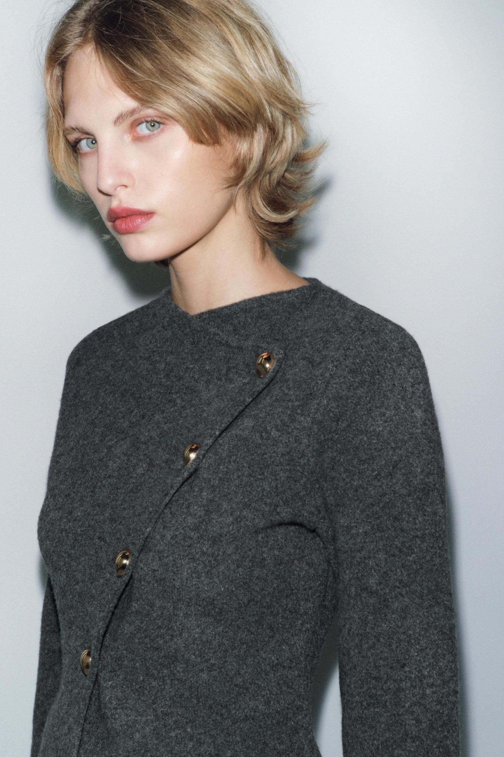 SMOOTH KNIT CARDIGAN Product Image