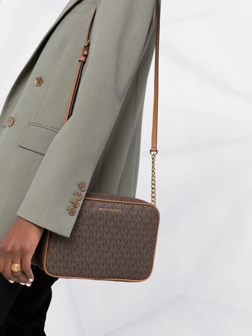 Jet Set leather crossbody bag Product Image