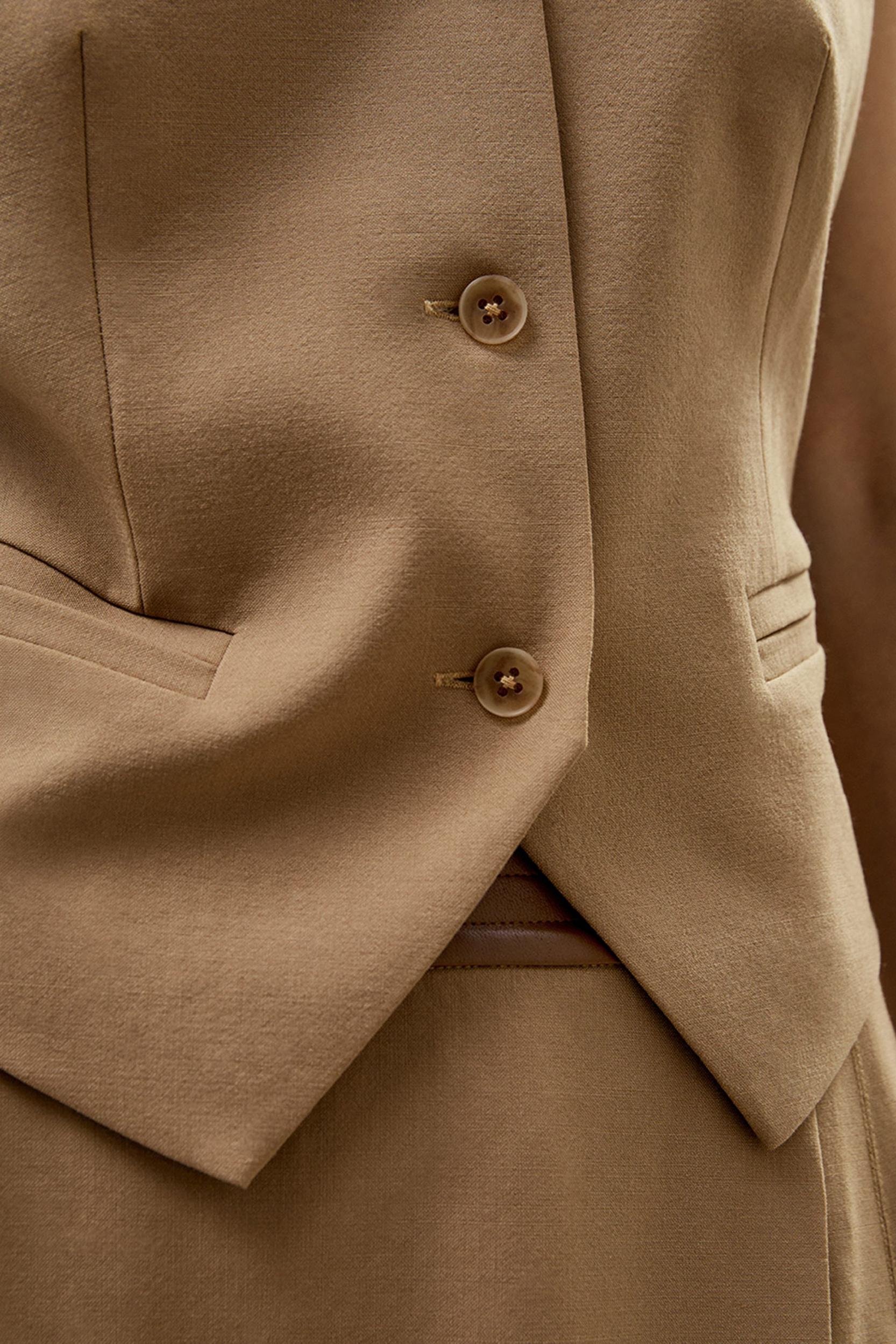 Silk-Wool Vest with Jacquard Silk Back Product Image