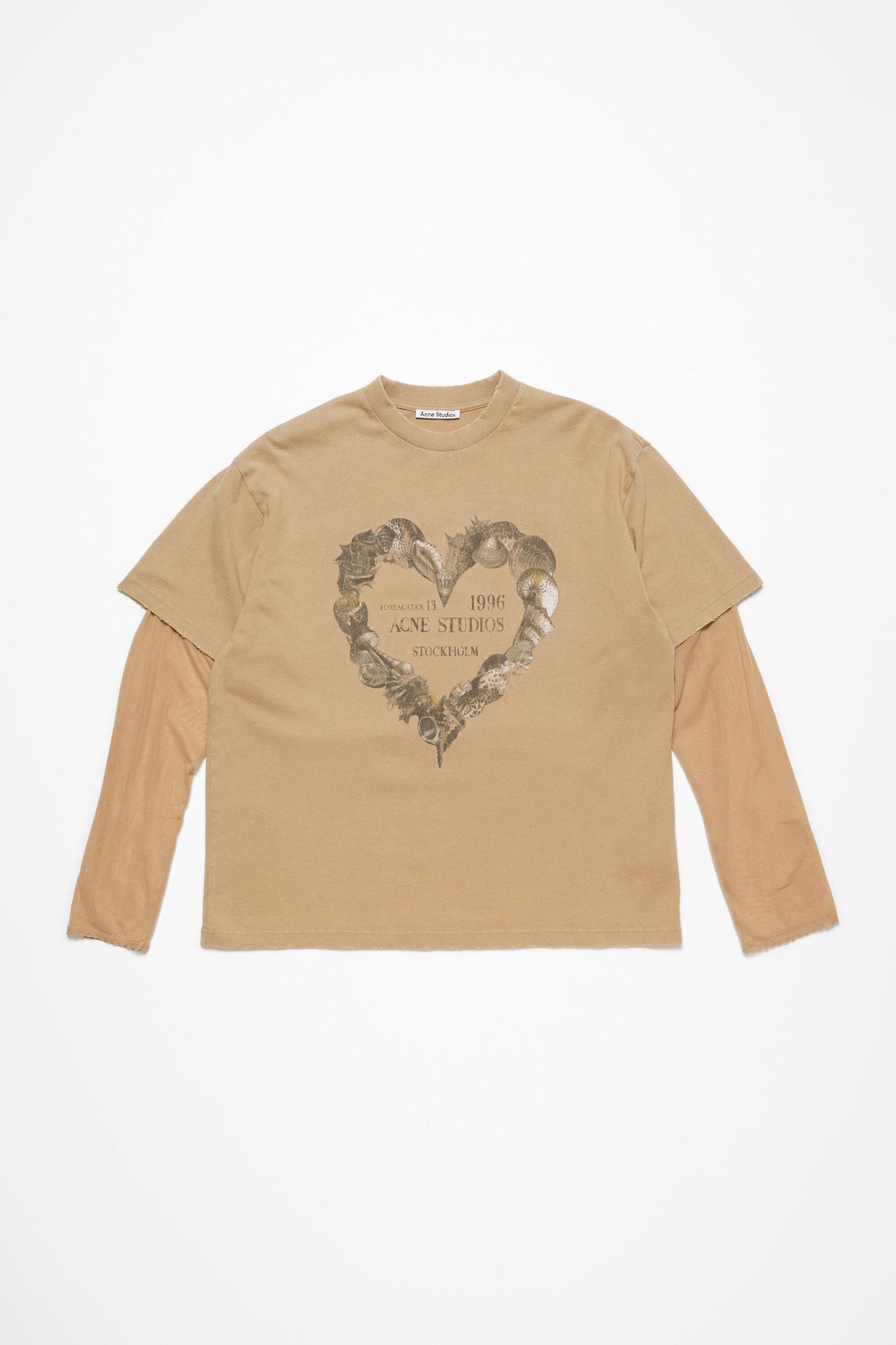 Layered print t-shirt Product Image