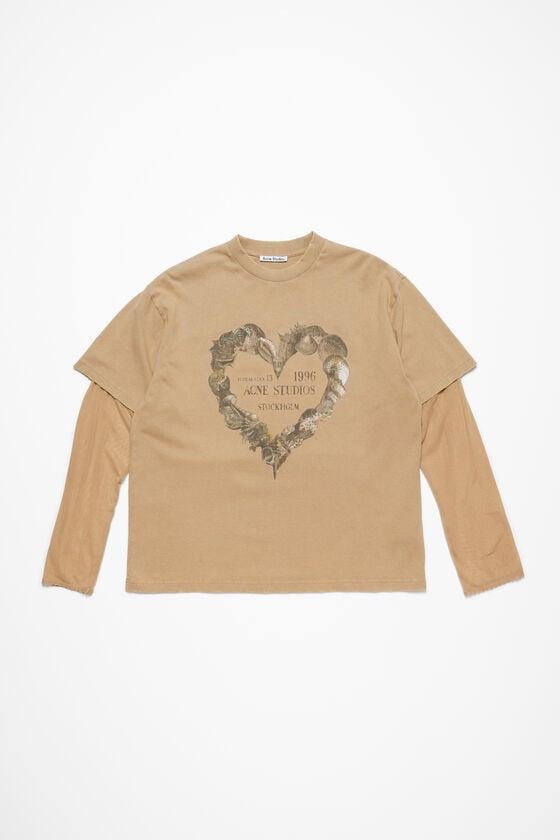 Layered print t-shirt Product Image