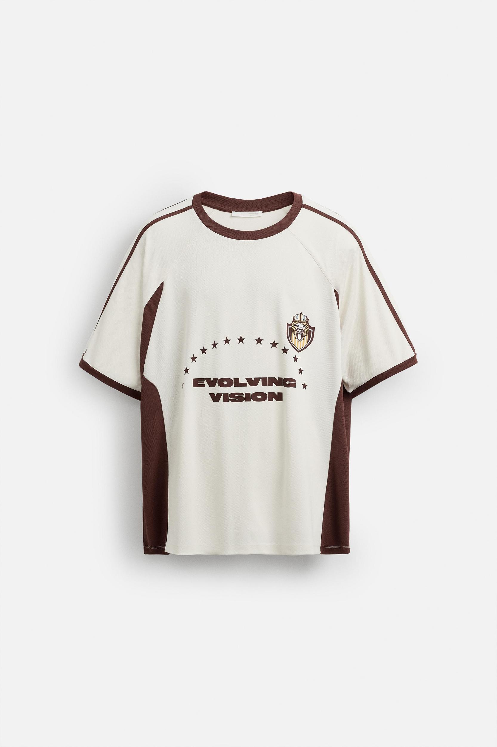 RETRO FOOTBALL PRINT T-SHIRT Product Image