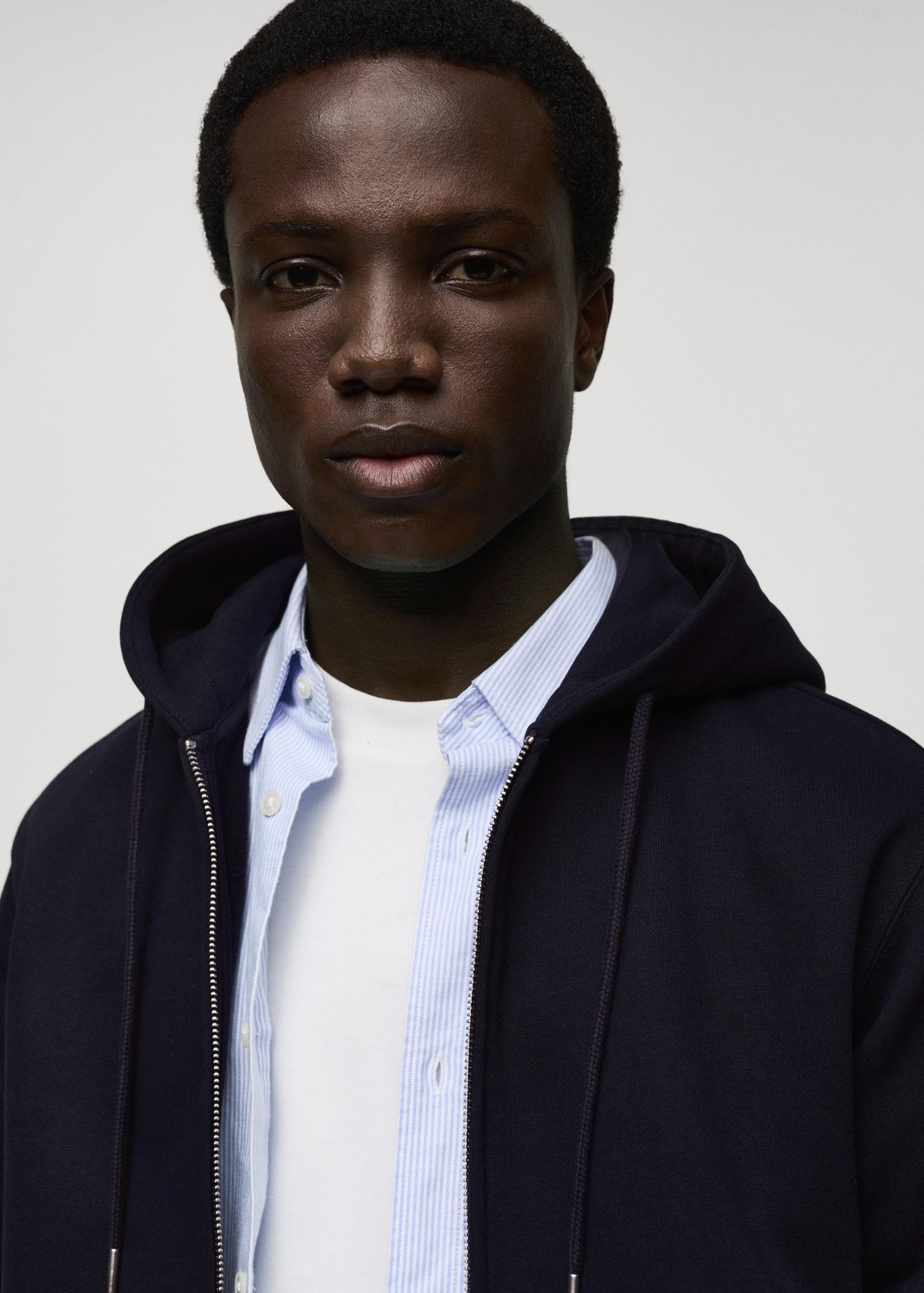 Regular-fit hoodie - Men | MANGO USA Product Image