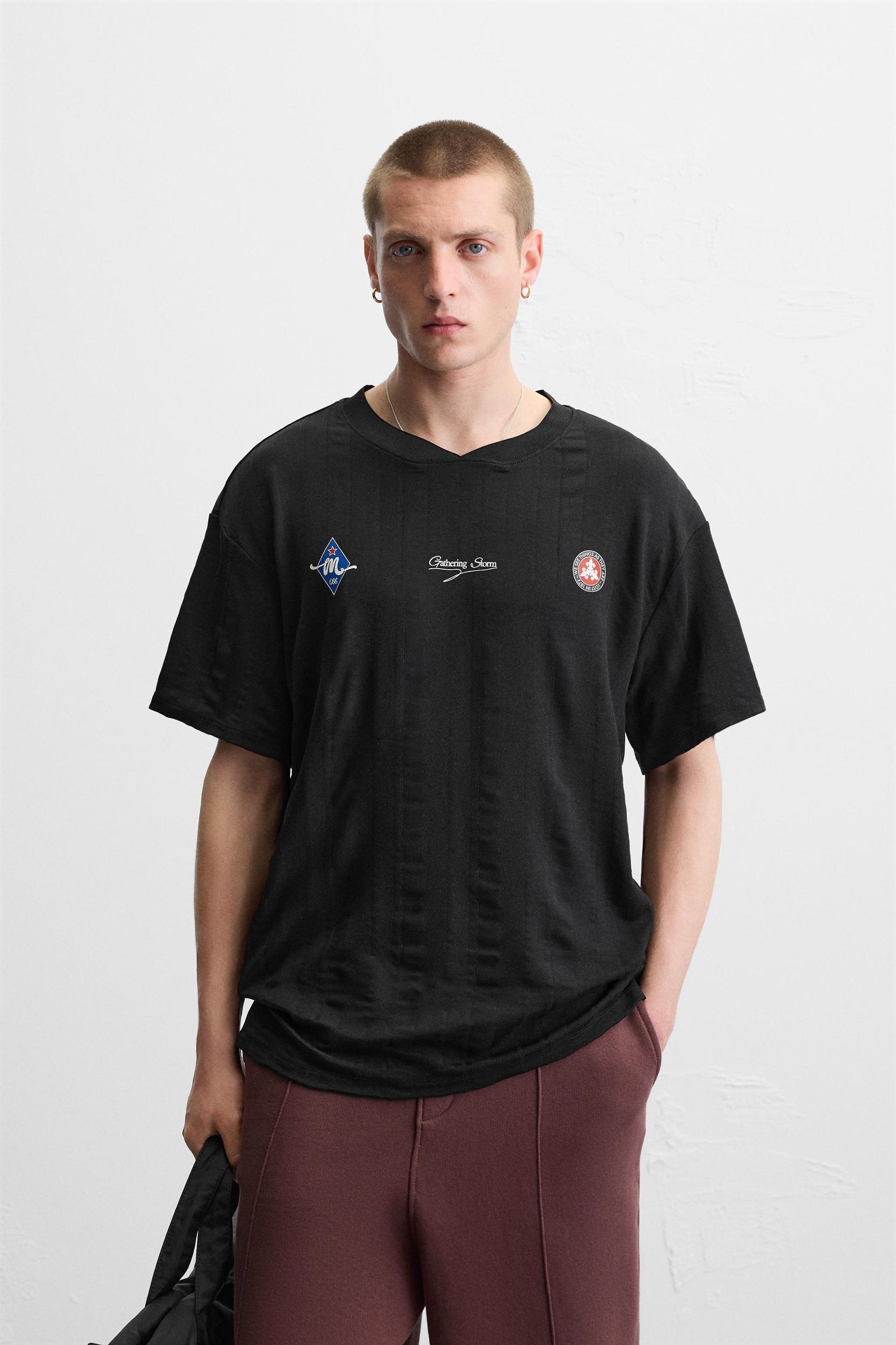 RETRO FOOTBALL PRINT T-SHIRT Product Image