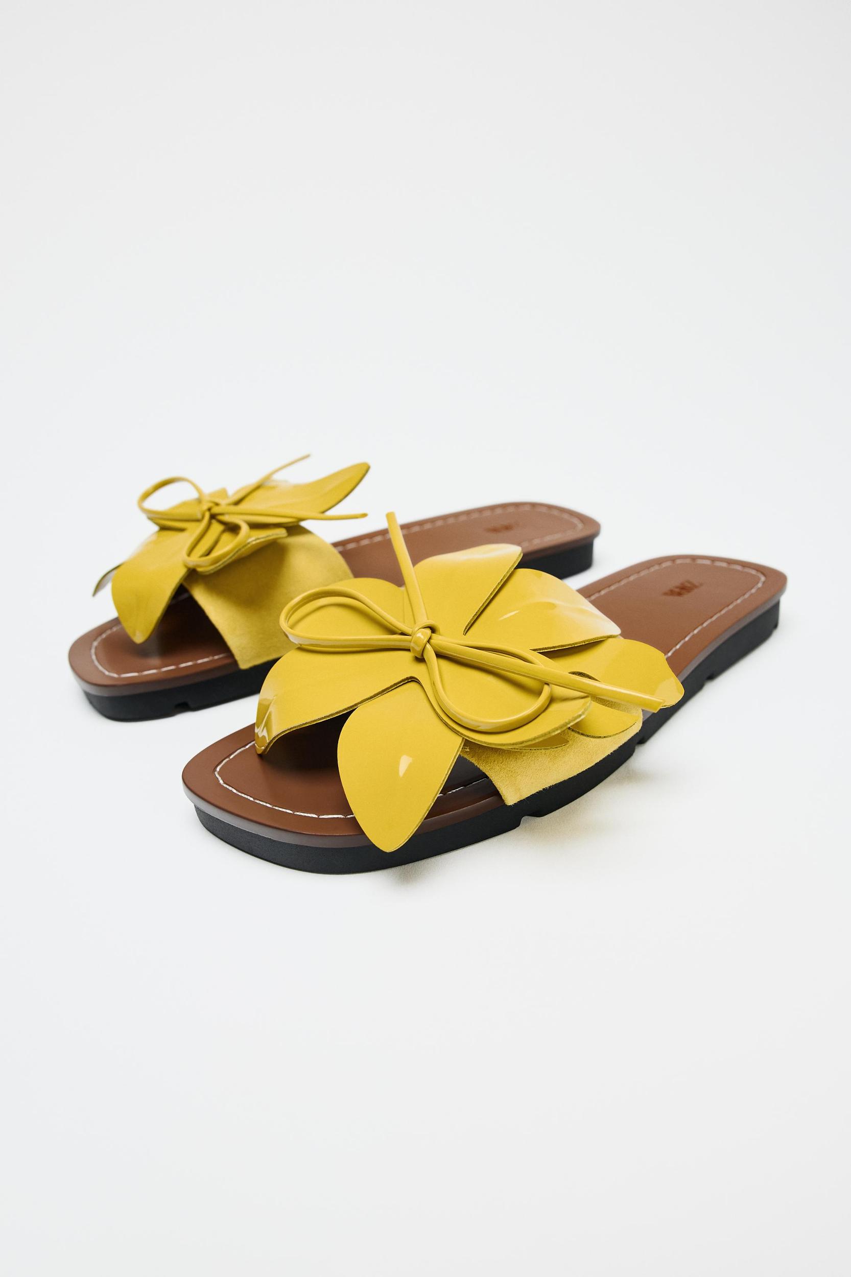 LEATHER FLORAL SANDALS Product Image