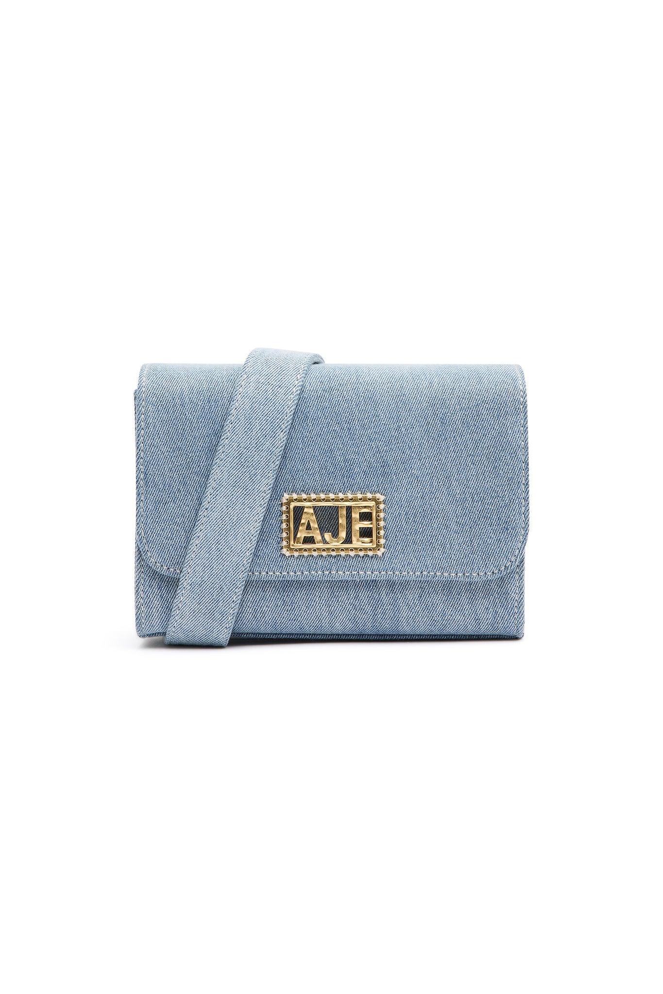 Pura Crossbody Product Image