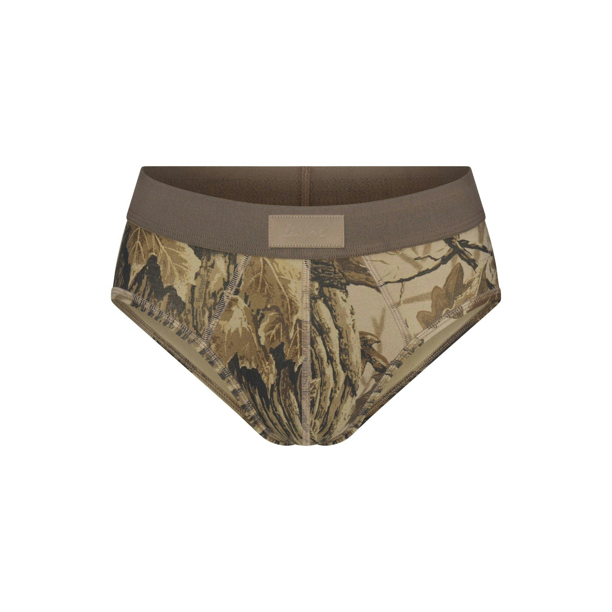 SKIMS COTTON MENS REALTREE BRIEF | REALTREE CAMO PRINT Product Image