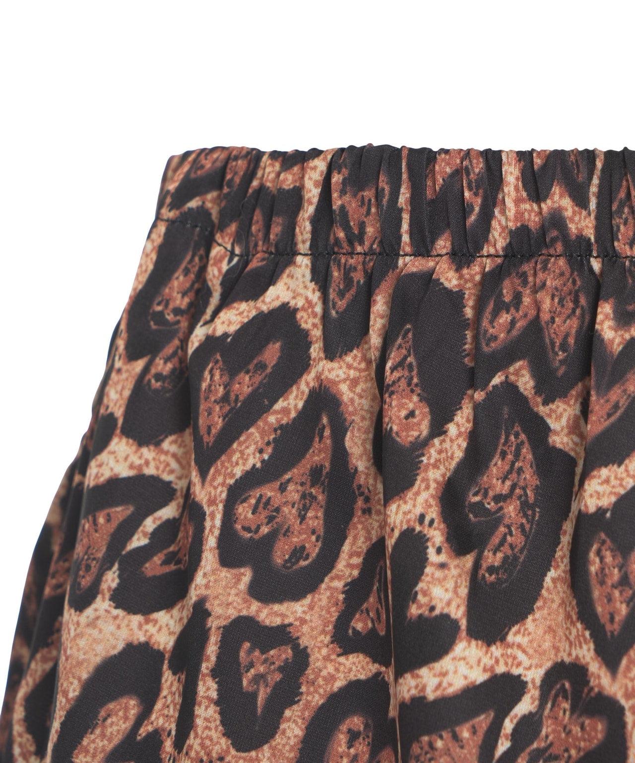 Satin shorts with animal print Product Image