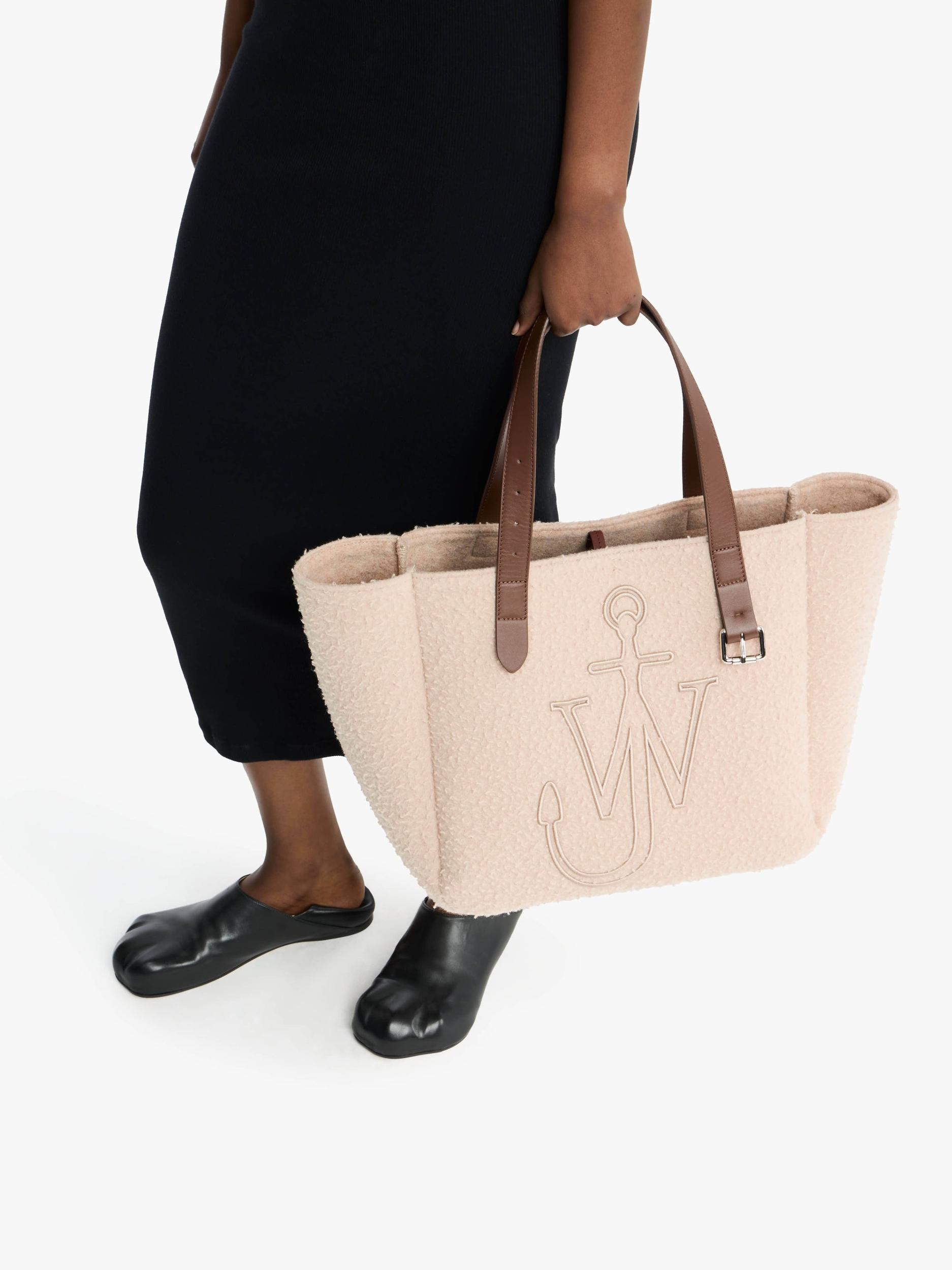 BELT TOTE Product Image