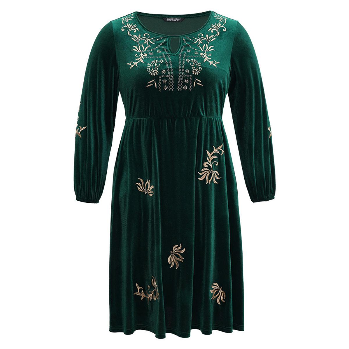 Plus Size Boho Print Embroidered Velvet Keyhole Dress DarkGreen Women Vacation Velvet Keyhole Cut-Out Long Sleeve Curvy Midi Dress BloomChic 28/5X Product Image