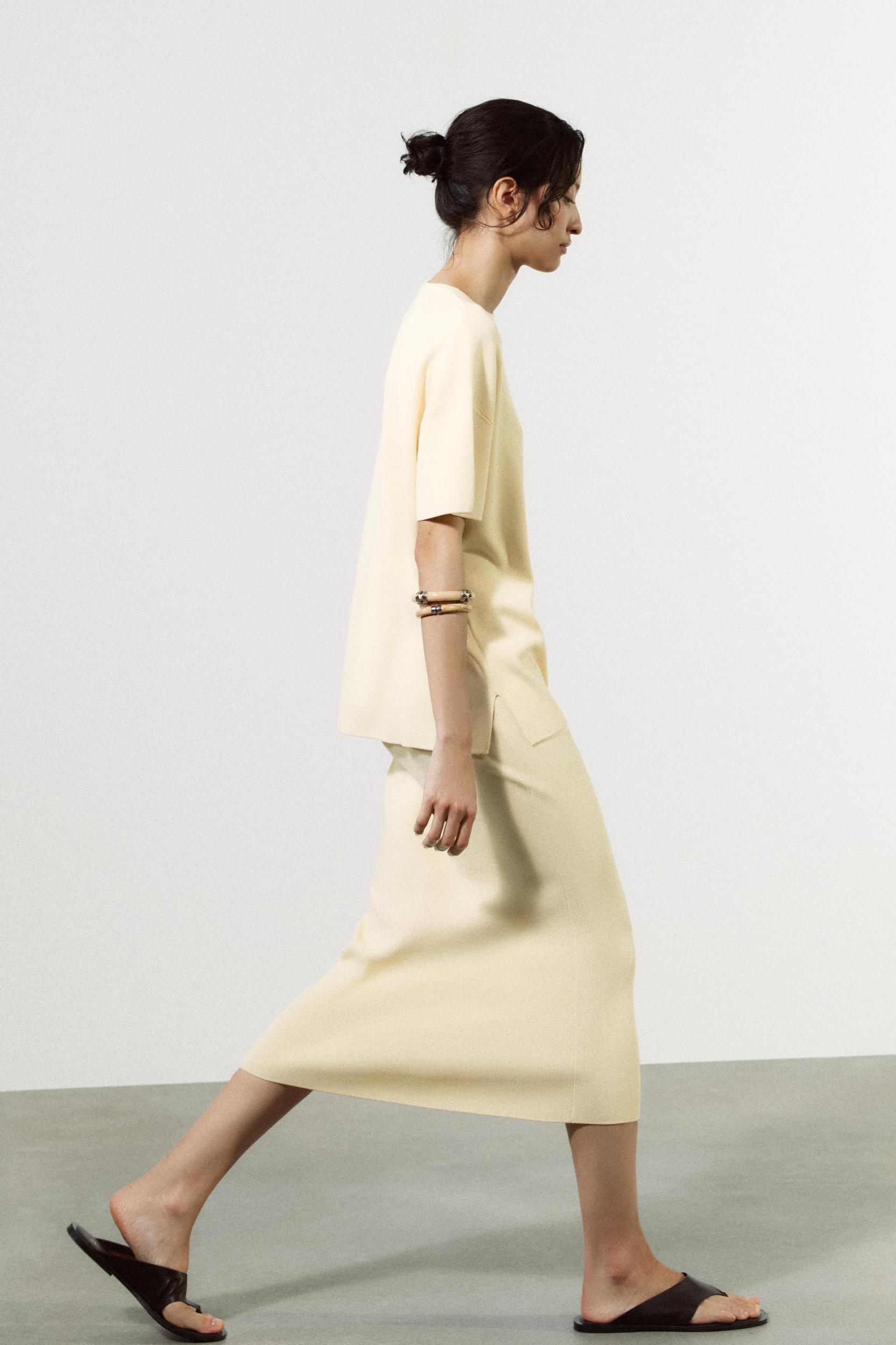 KNIT MIDI SKIRT Product Image