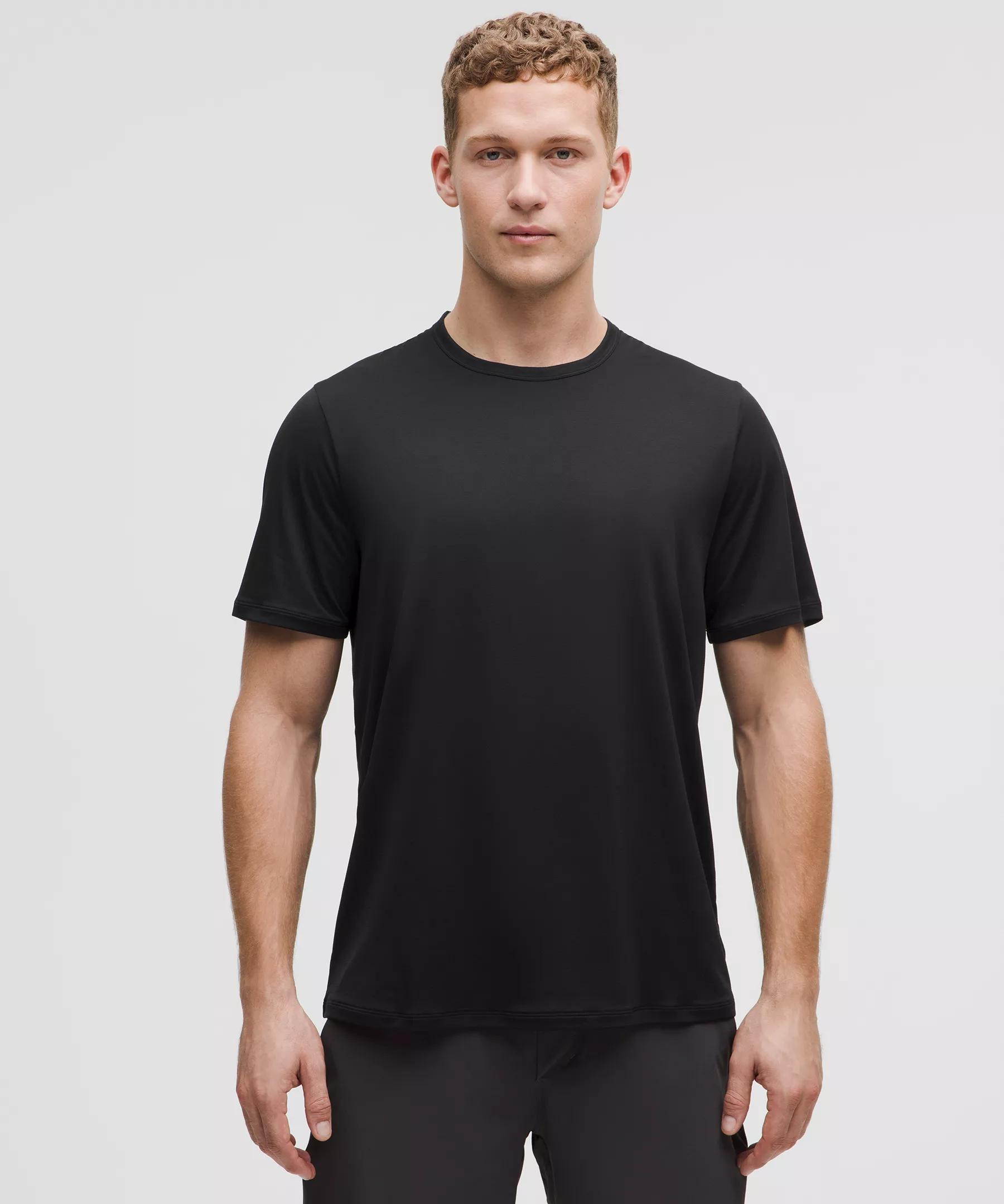 Mile Maker Run Crew Lightweight Short-Sleeve Shirt Product Image