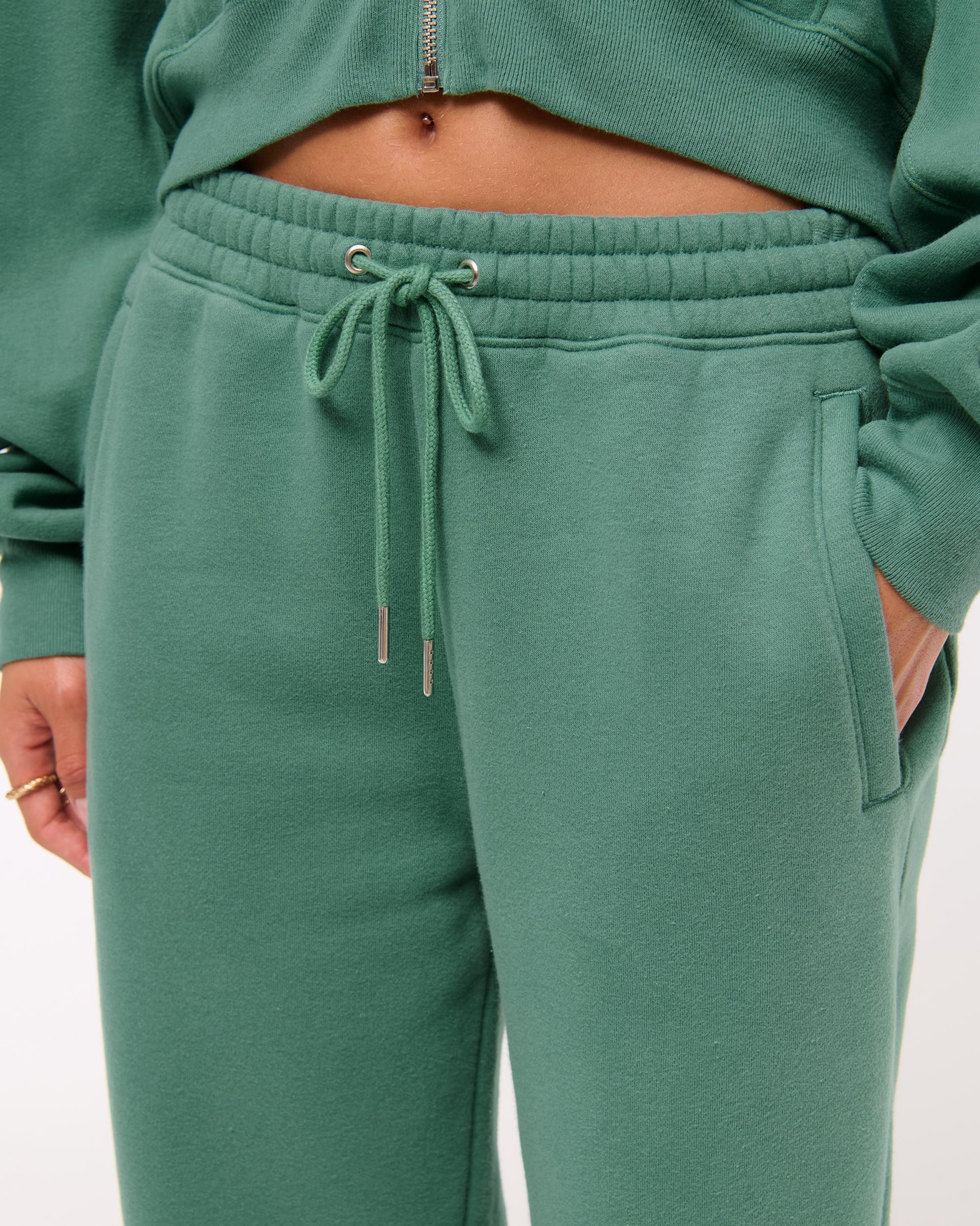 Essential Sunday Sweatpant Product Image