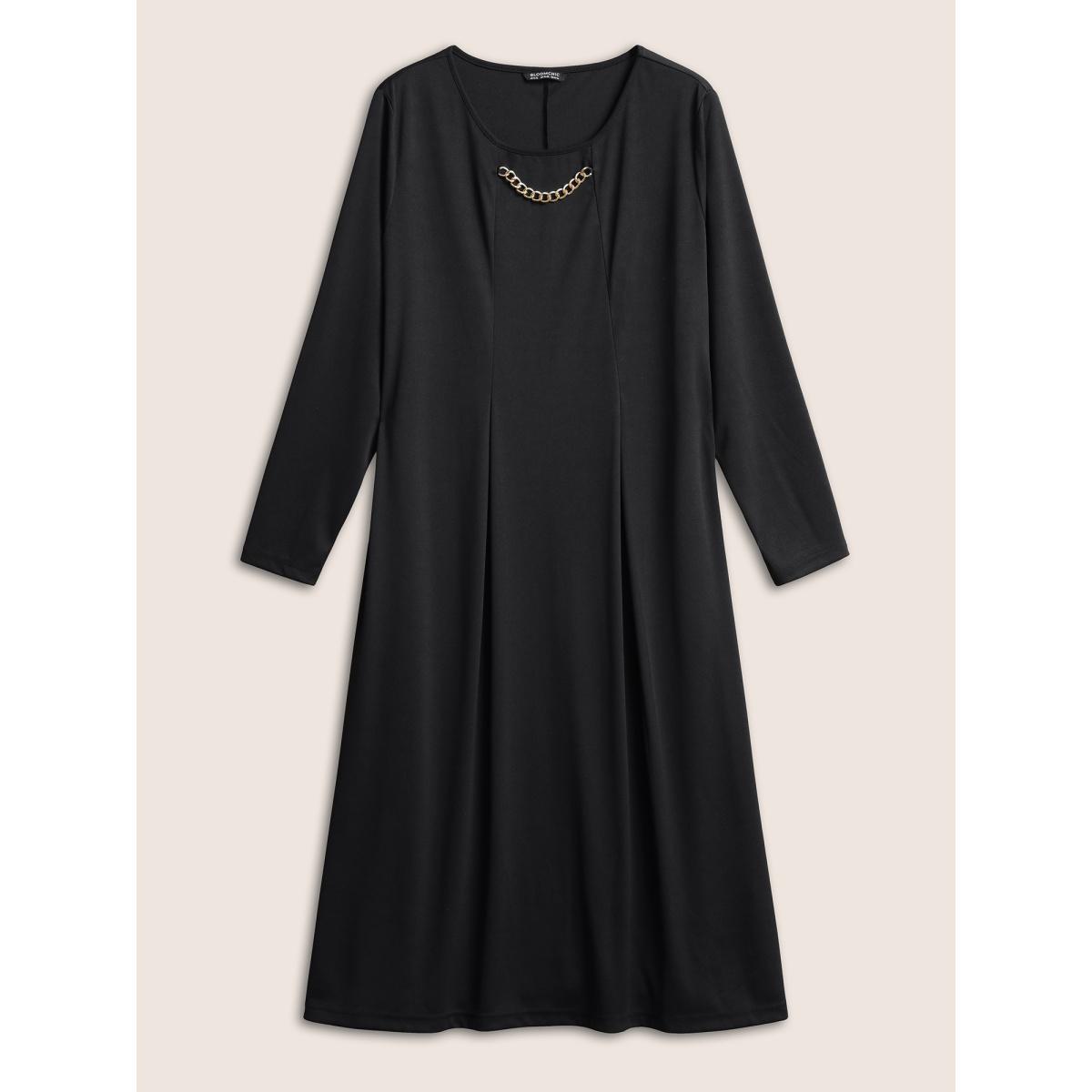 Plus Size Solid Metal Chain Detail Pocket Plicated Dress Black Women Office Plain Round Neck Long Sleeve Curvy Midi Dress BloomChic 22-24/3X Product Image