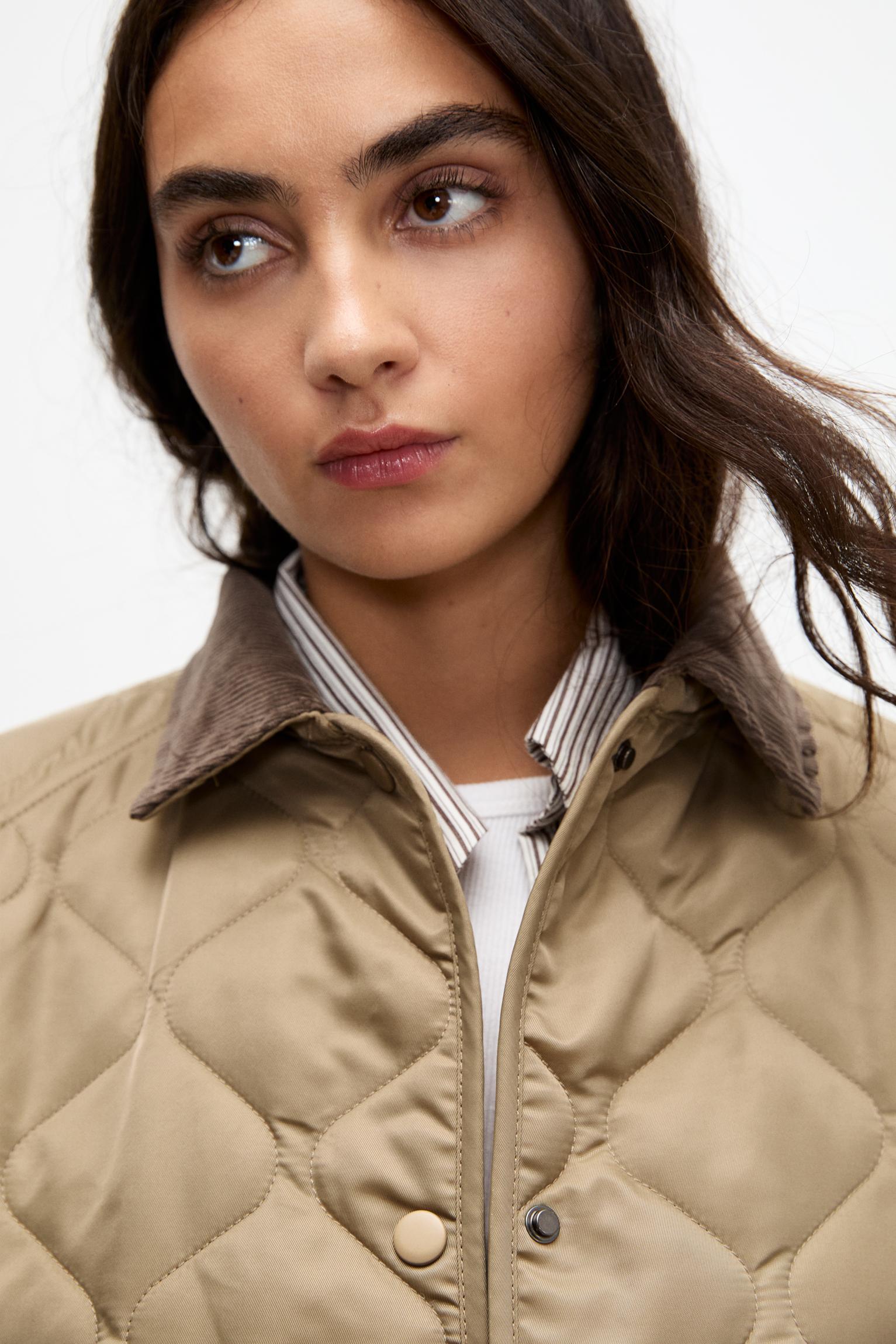 Lightweight puffer jacket Product Image