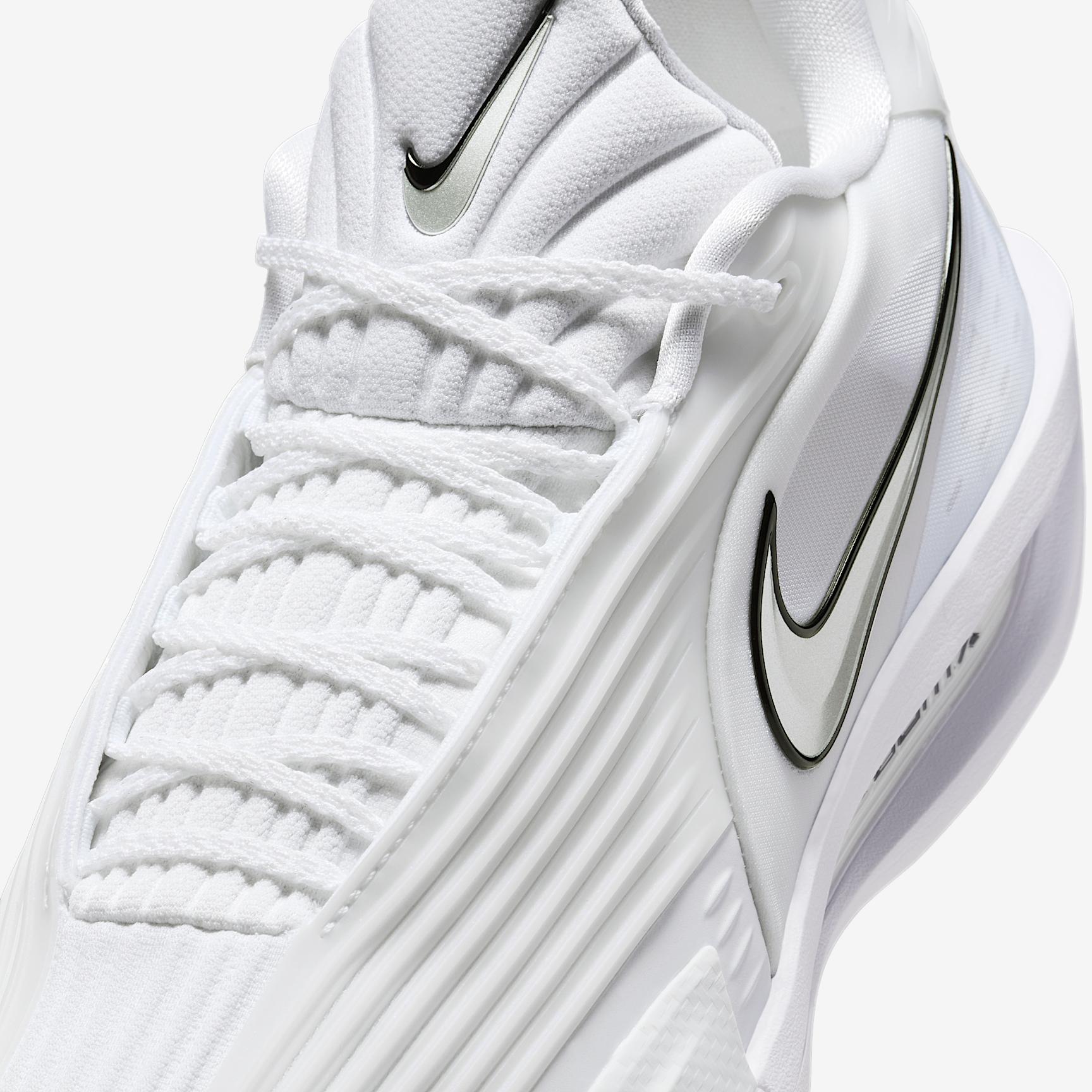 Nike Men's G.T. Cut 3 Turbo Basketball Shoes Product Image