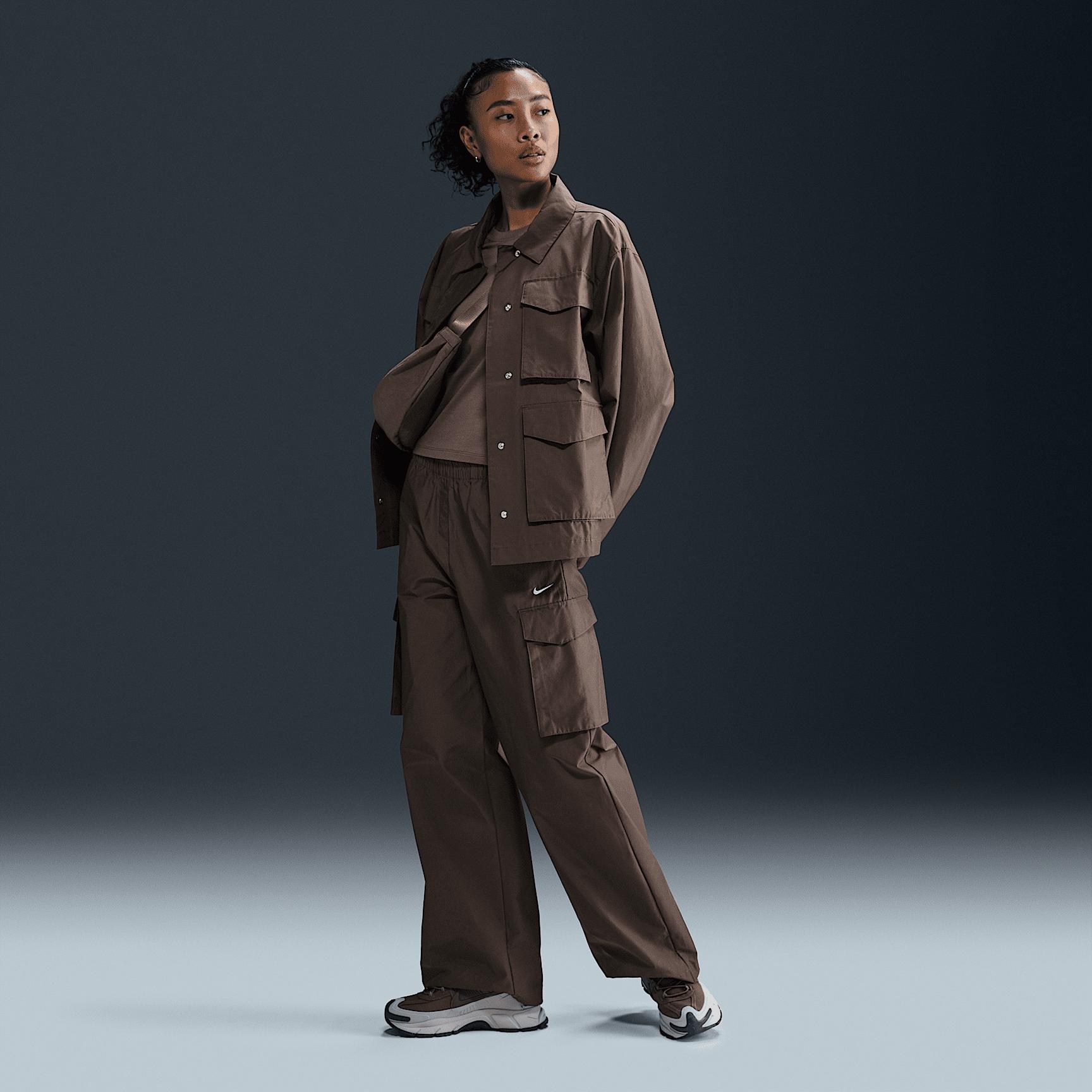 Womens Nike Sportswear Everything Wovens Mid-Rise Cargo Pants | HM6976-004 Product Image