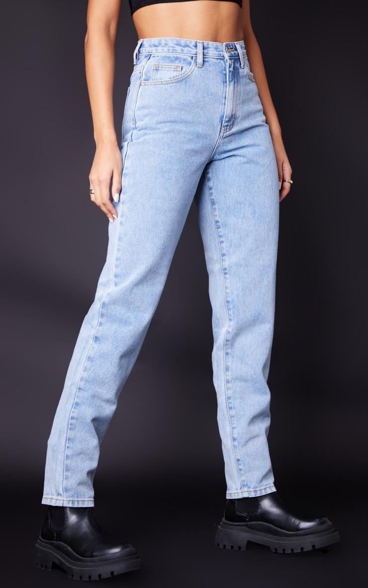 PRETTYLITTLETHING L32 Light Blue Wash Mom Jeans Product Image