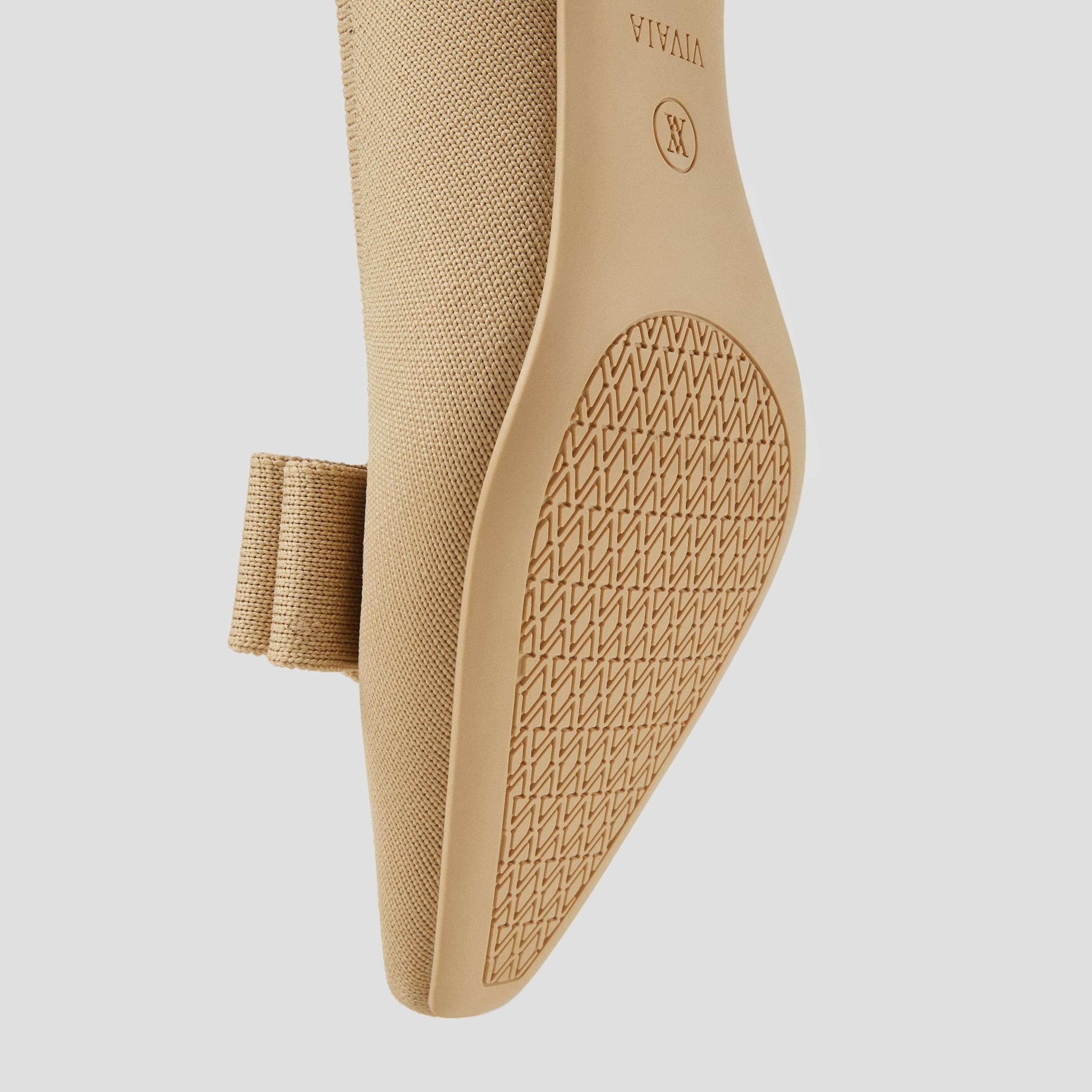 Small Square-Toe Chunky Heels With Removable Charm (Titli Pro) Product Image