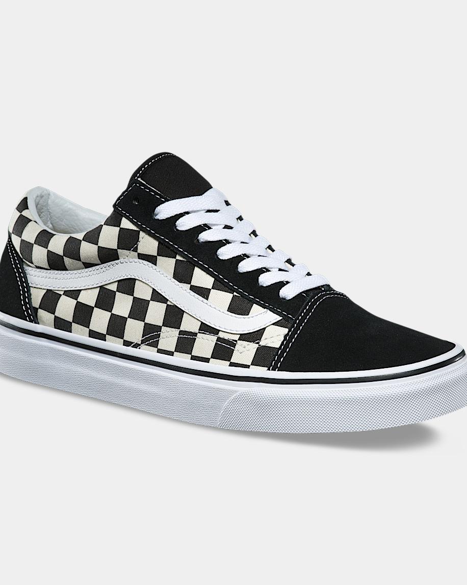 Old Skool Checkerboard Shoe in Black / White| Vans US Product Image