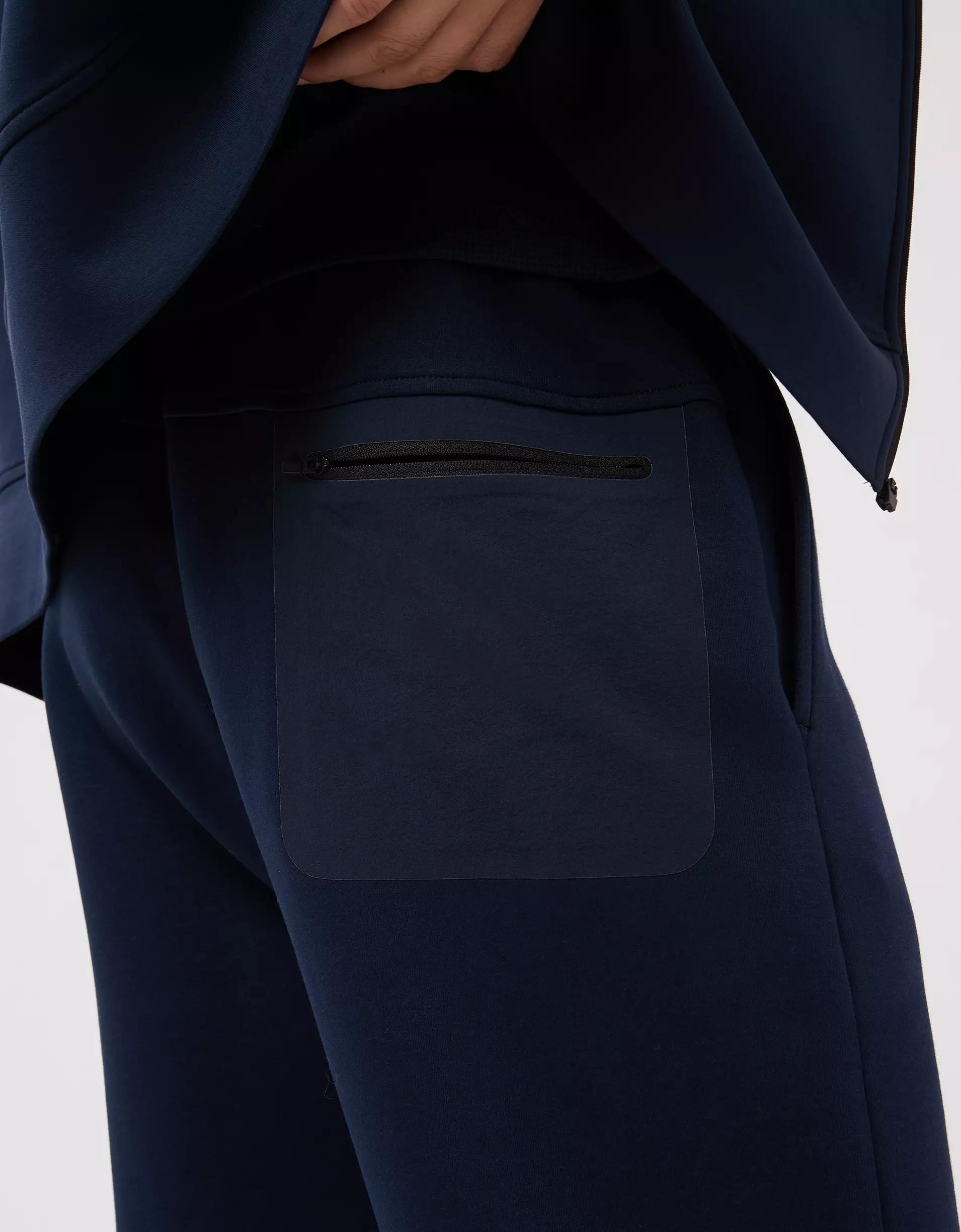 AE 24/7 Tech Fleece Jogger Product Image