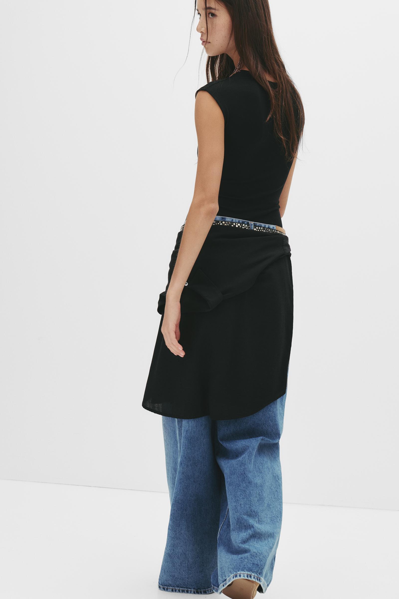 Short sleeve bodysuit Product Image