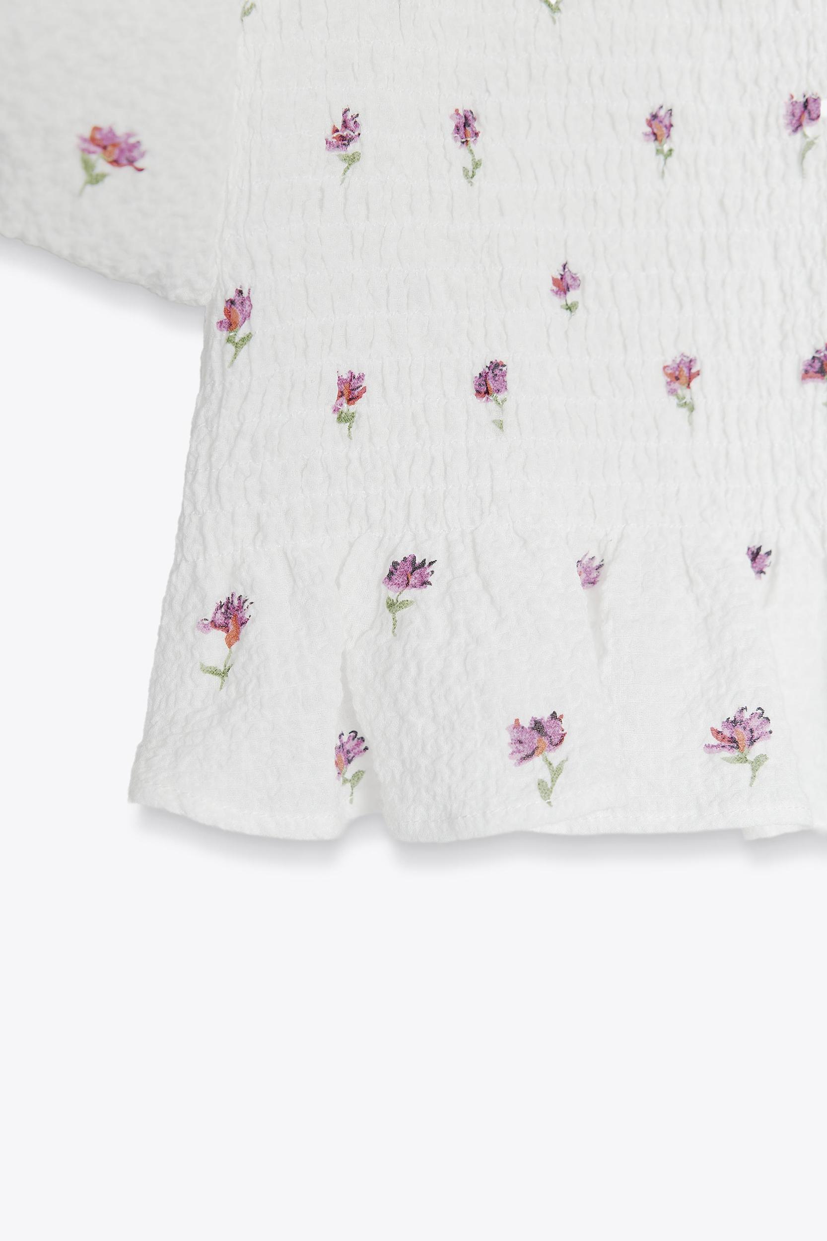 FLORAL PRINT TOP Product Image