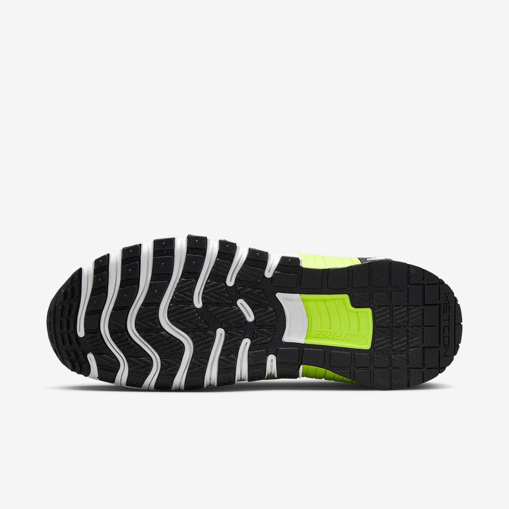 Nike Mens Free Metcon 6 Workout Shoes | FJ7127-701 Product Image