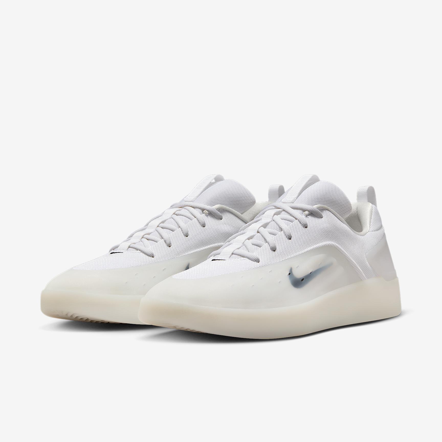 Mens Nike SB Zoom Nyjah 4 Skate Shoes | FQ1273-100 Product Image