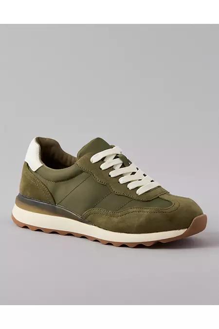 AE Retro Runner Sneaker Product Image