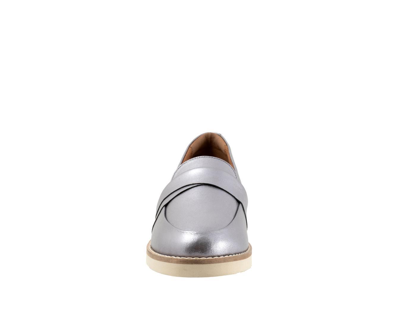 Women's Softwalk Walsh Loafers Product Image