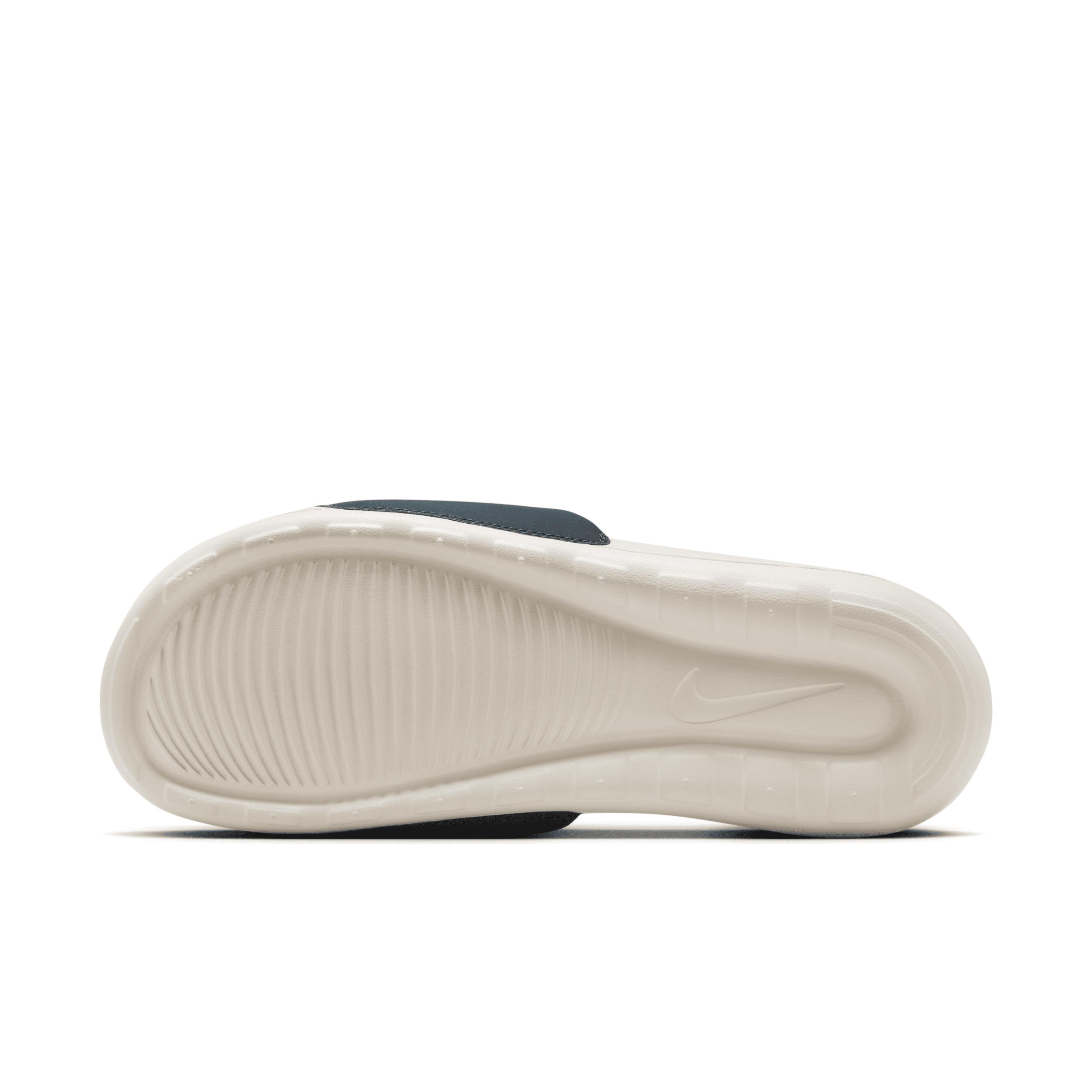 Nike Men's Victori One Slides Product Image