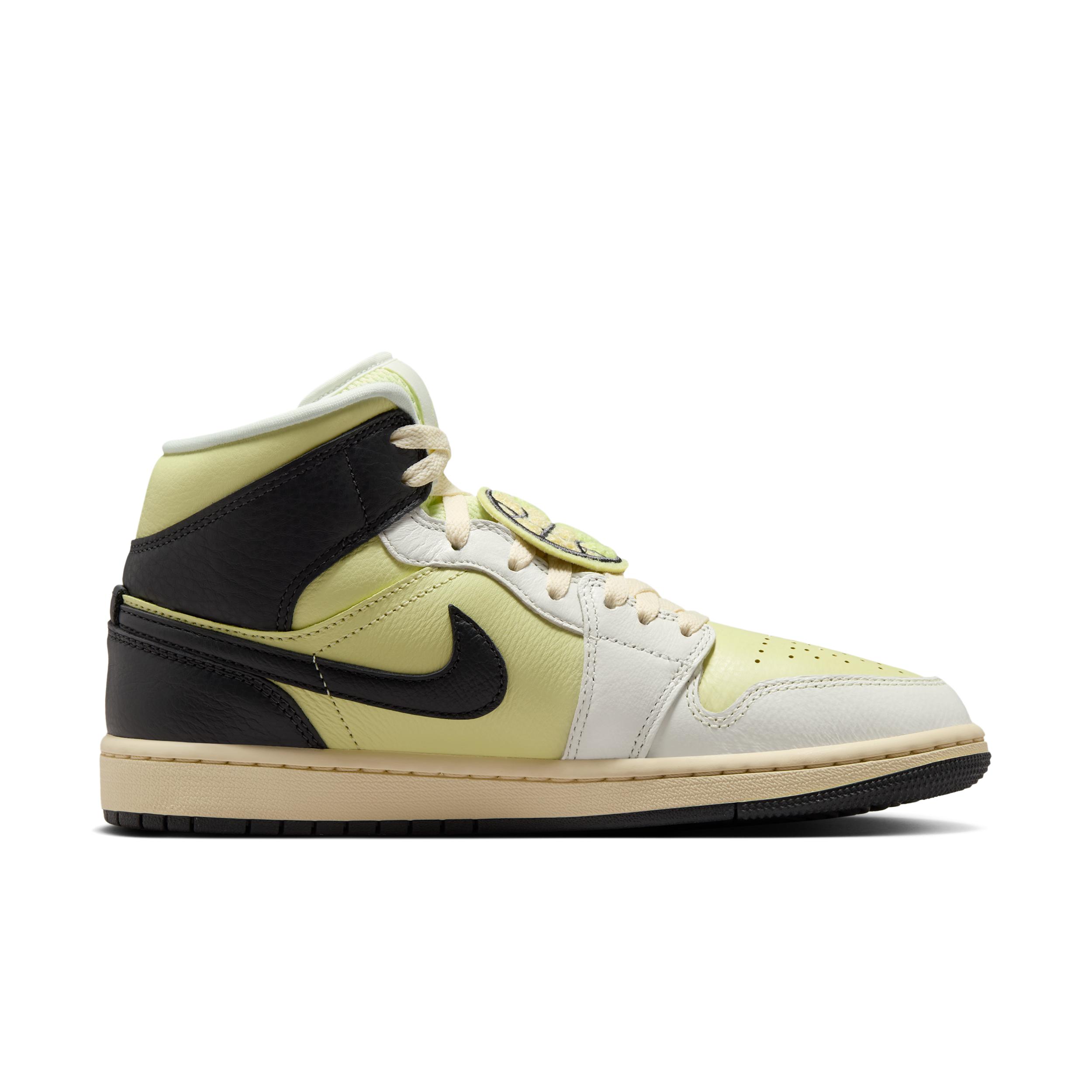 Women's Air Jordan 1 Mid SE Shoes Product Image