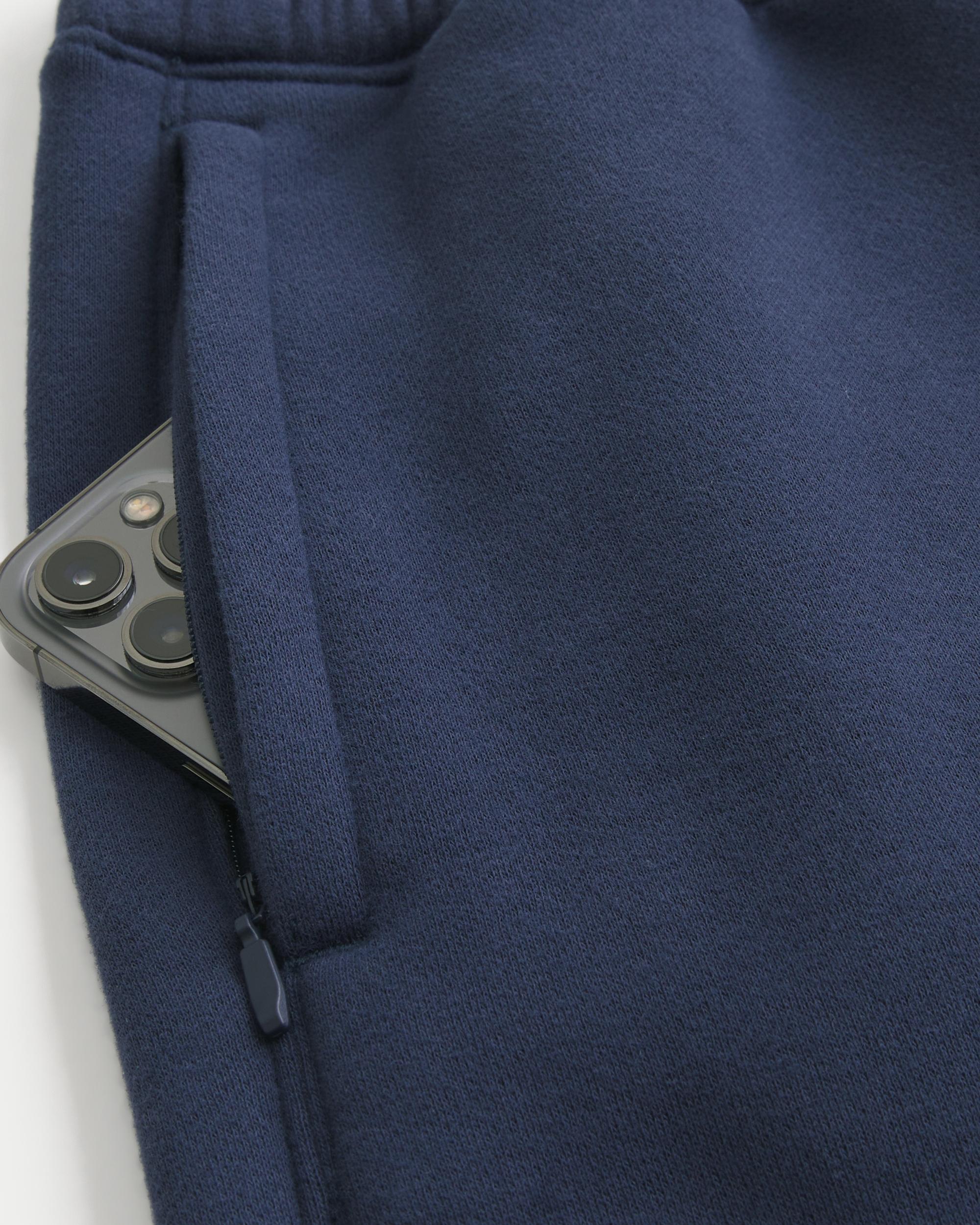 Oracle Red Bull Racing Graphic Relaxed Fleece Joggers Product Image