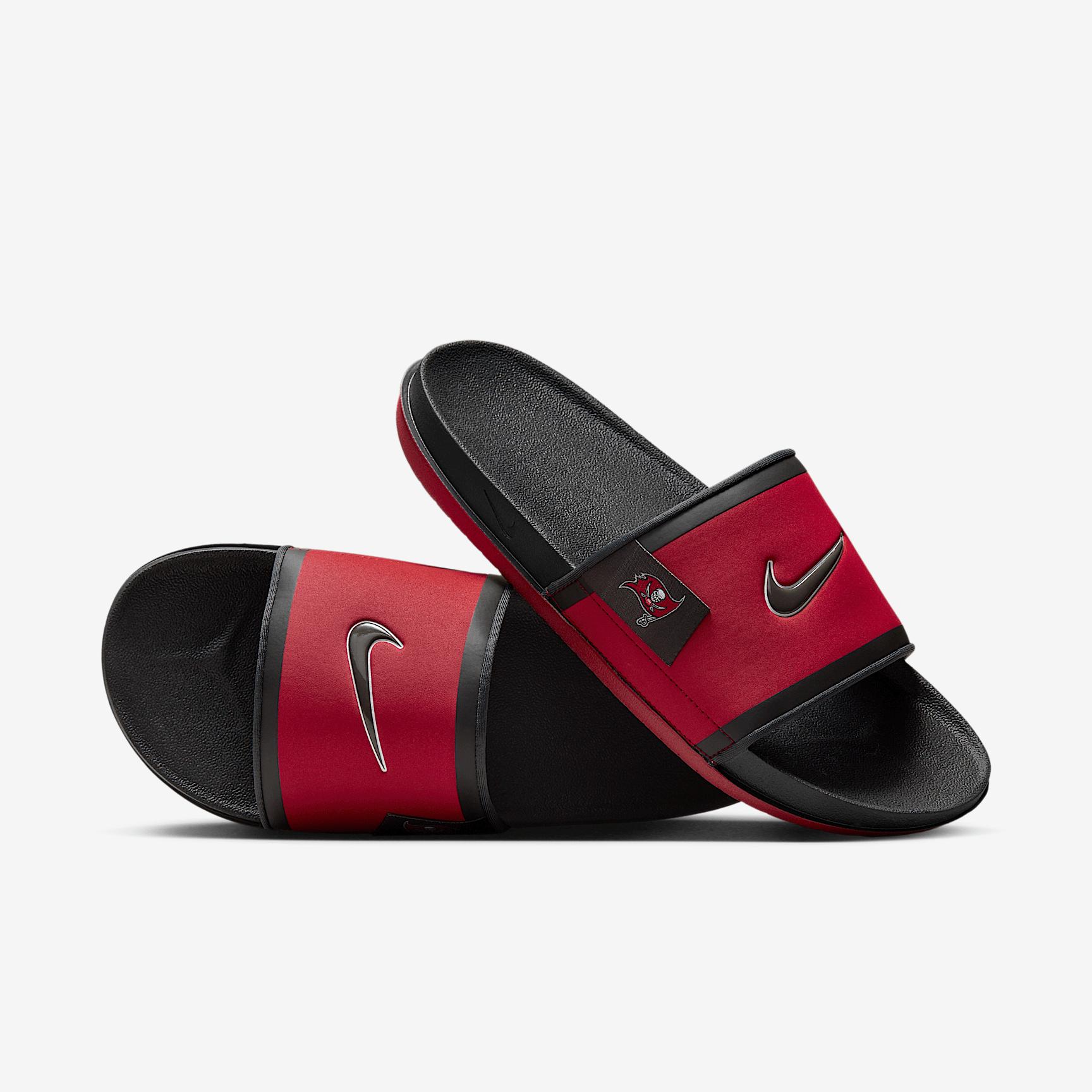 Nike Men's Offcourt (Tampa Bay Buccaneers) Offcourt Slides Product Image