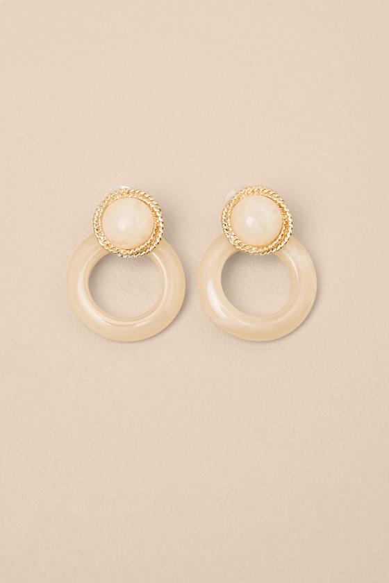 Lodelle Ivory Circle Earrings Product Image