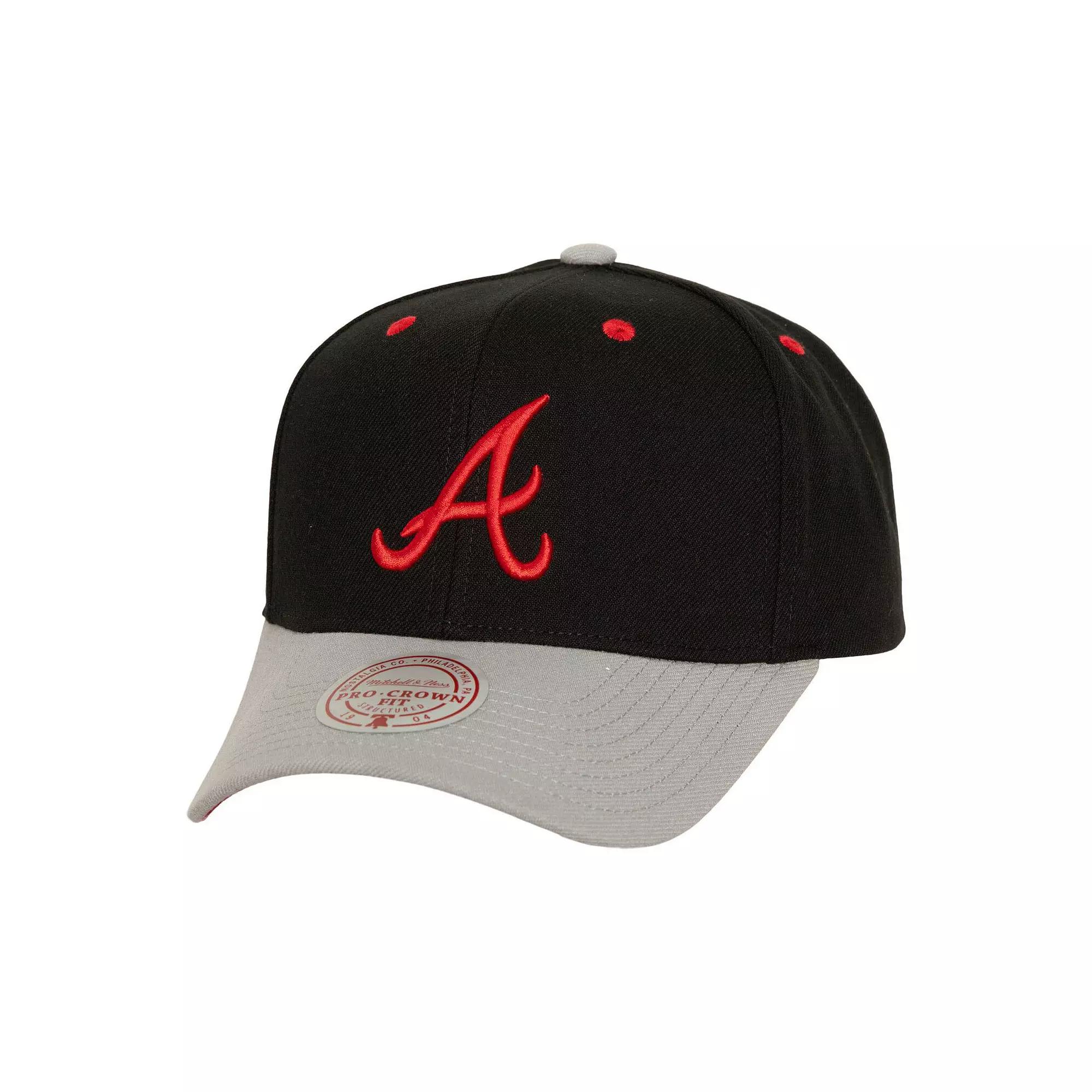 Men's Mitchell & Ness Black Atlanta Braves Bred Pro Adjustable Hat Product Image