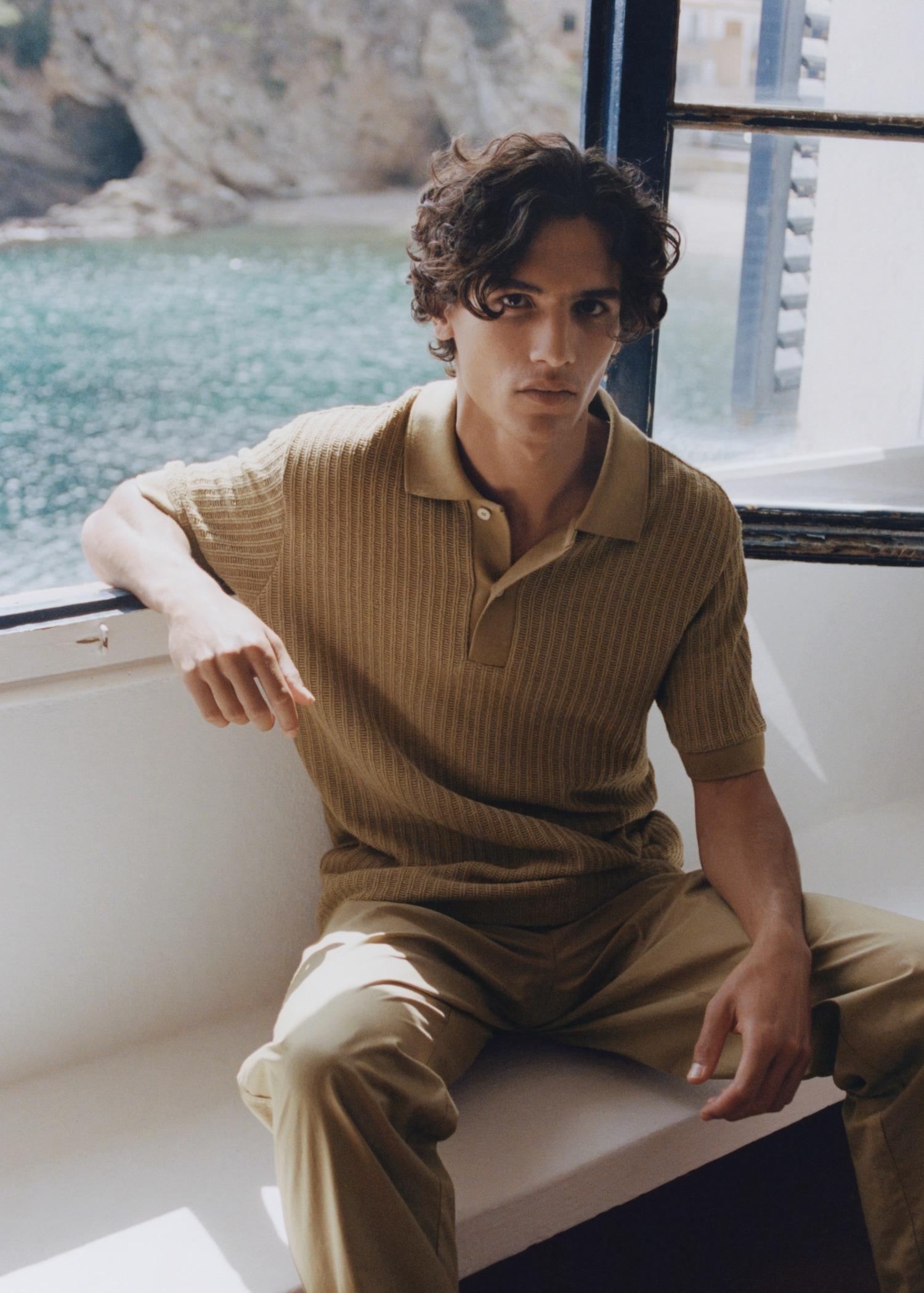 Thick rib-knit polo shirt - Men | MANGO USA Product Image