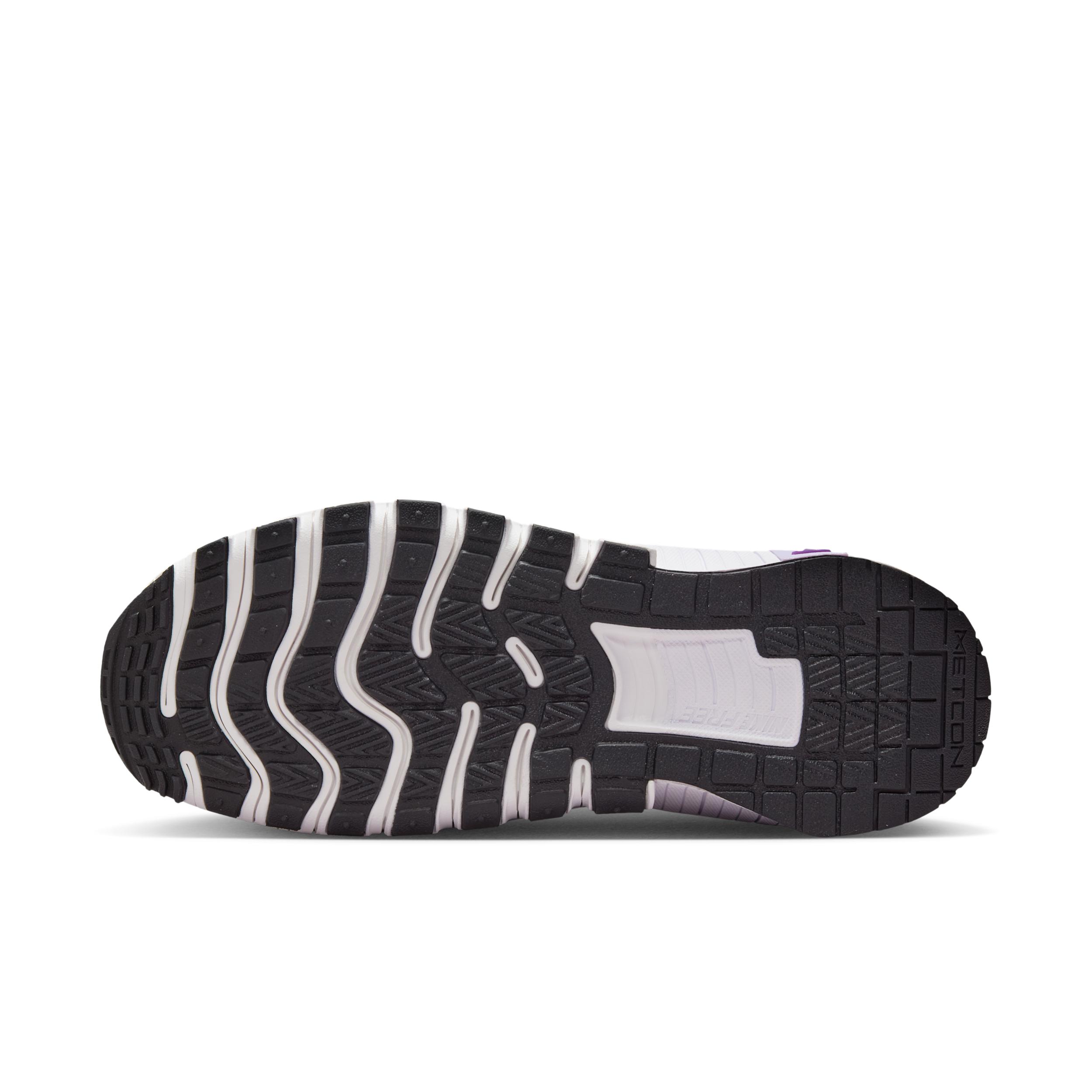 Nike Womens Free Metcon 6 Workout Shoes | FJ7126-011 Product Image